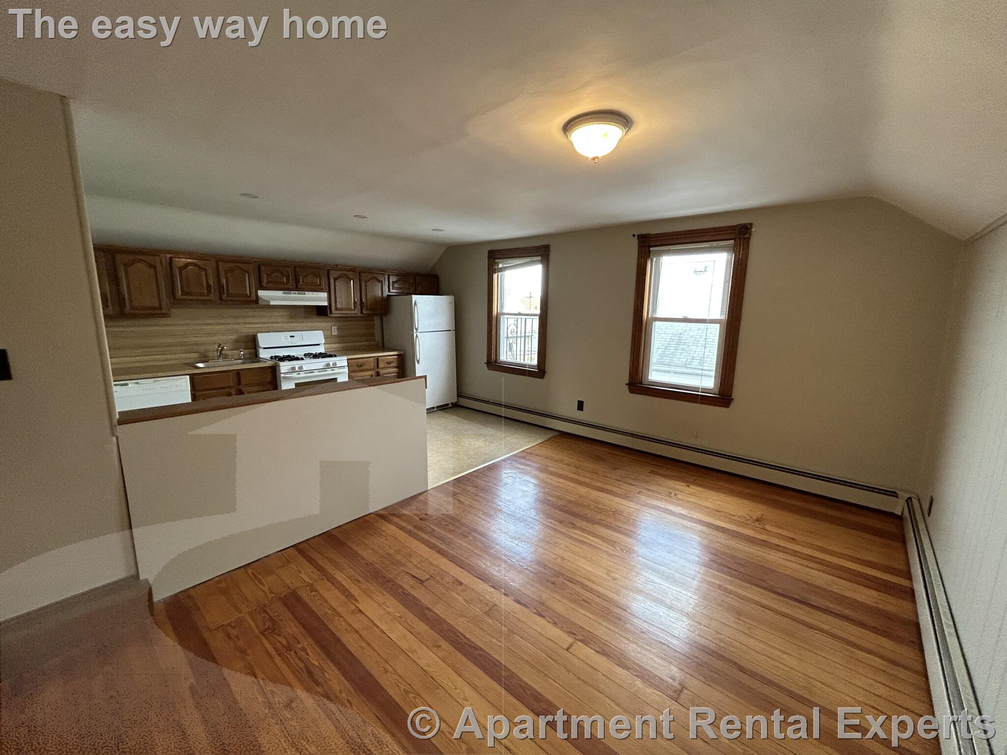 86 Medford St, Magoun Square