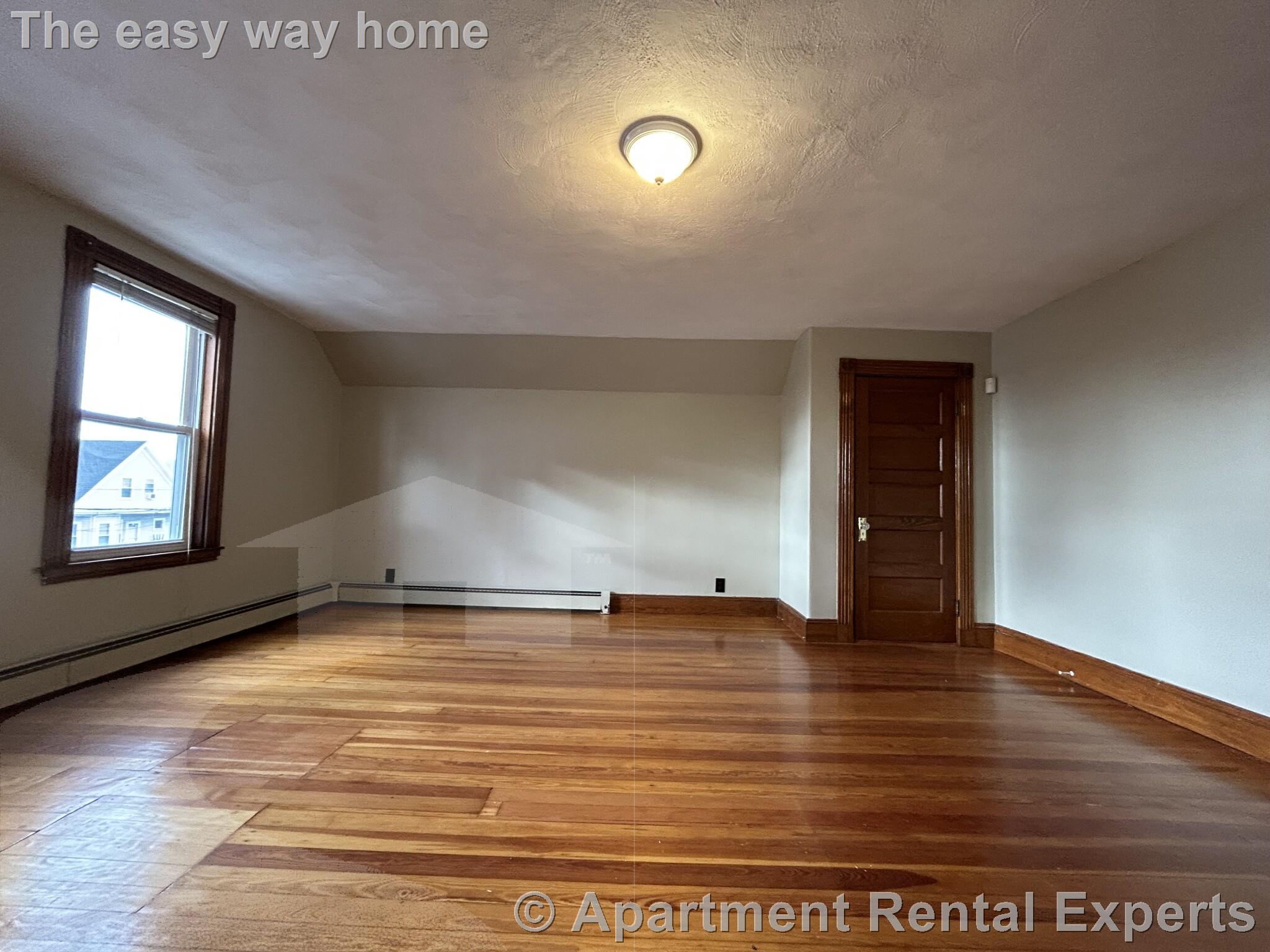 86 Medford St, Magoun Square