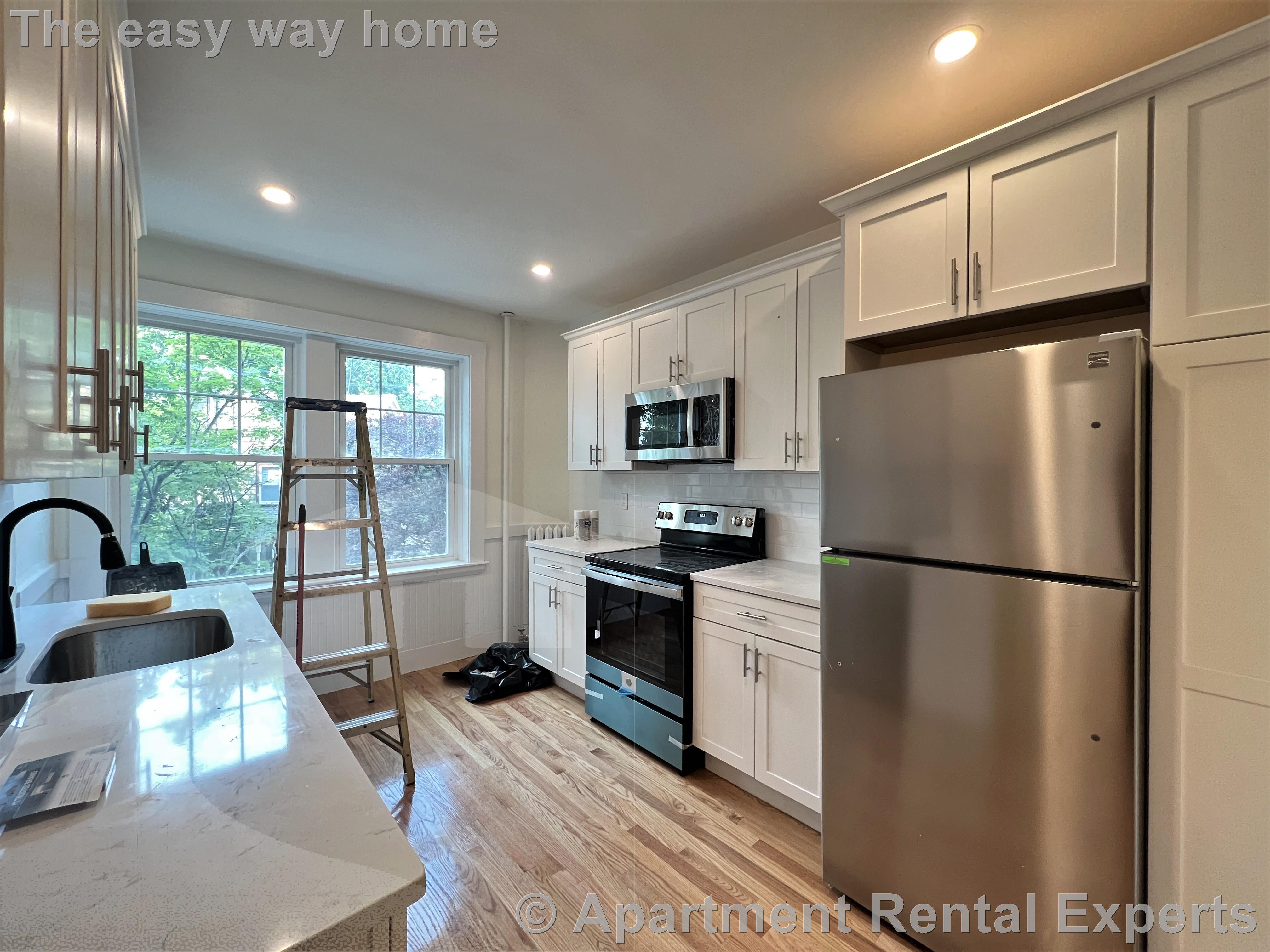 269 Huron Ave, Huron Village