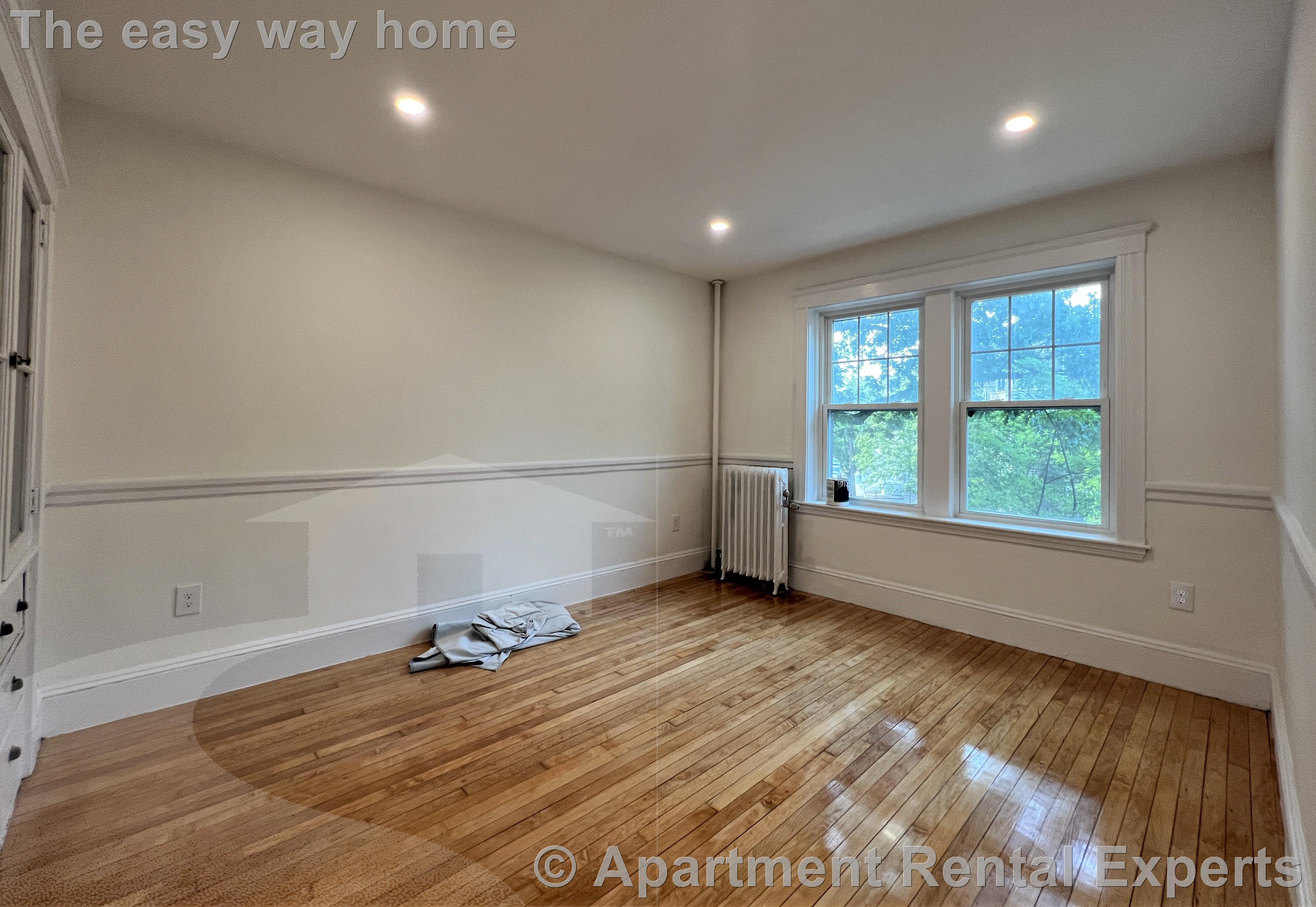 269 Huron Ave, Huron Village