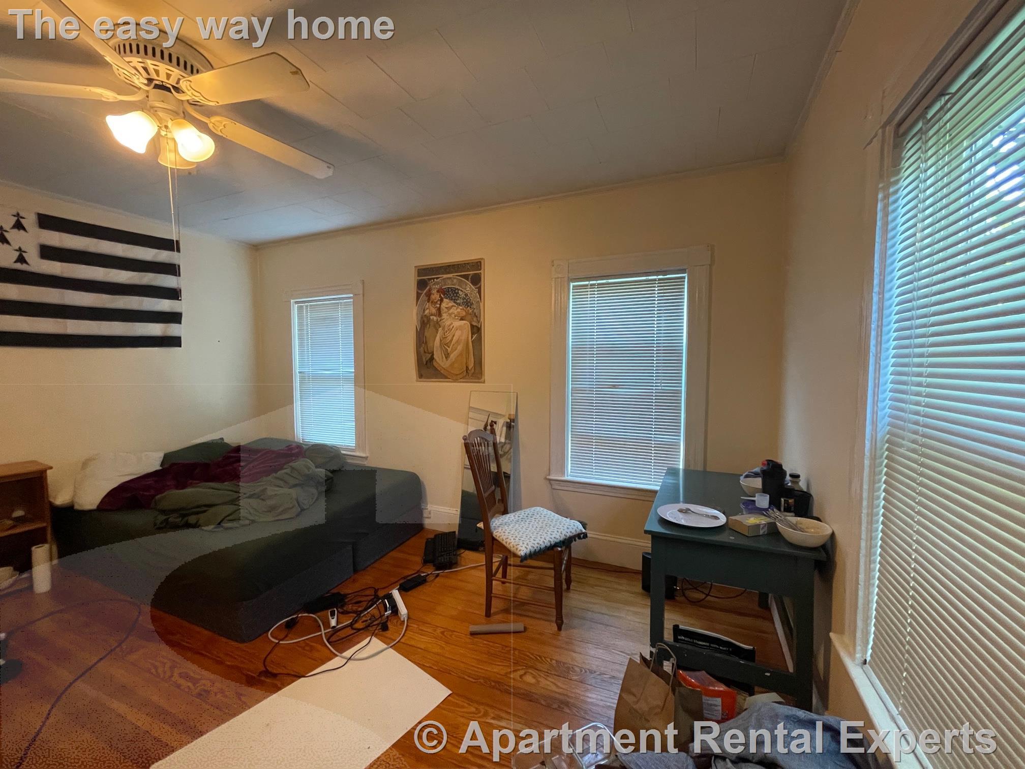 10 Clifton St, Davis Square