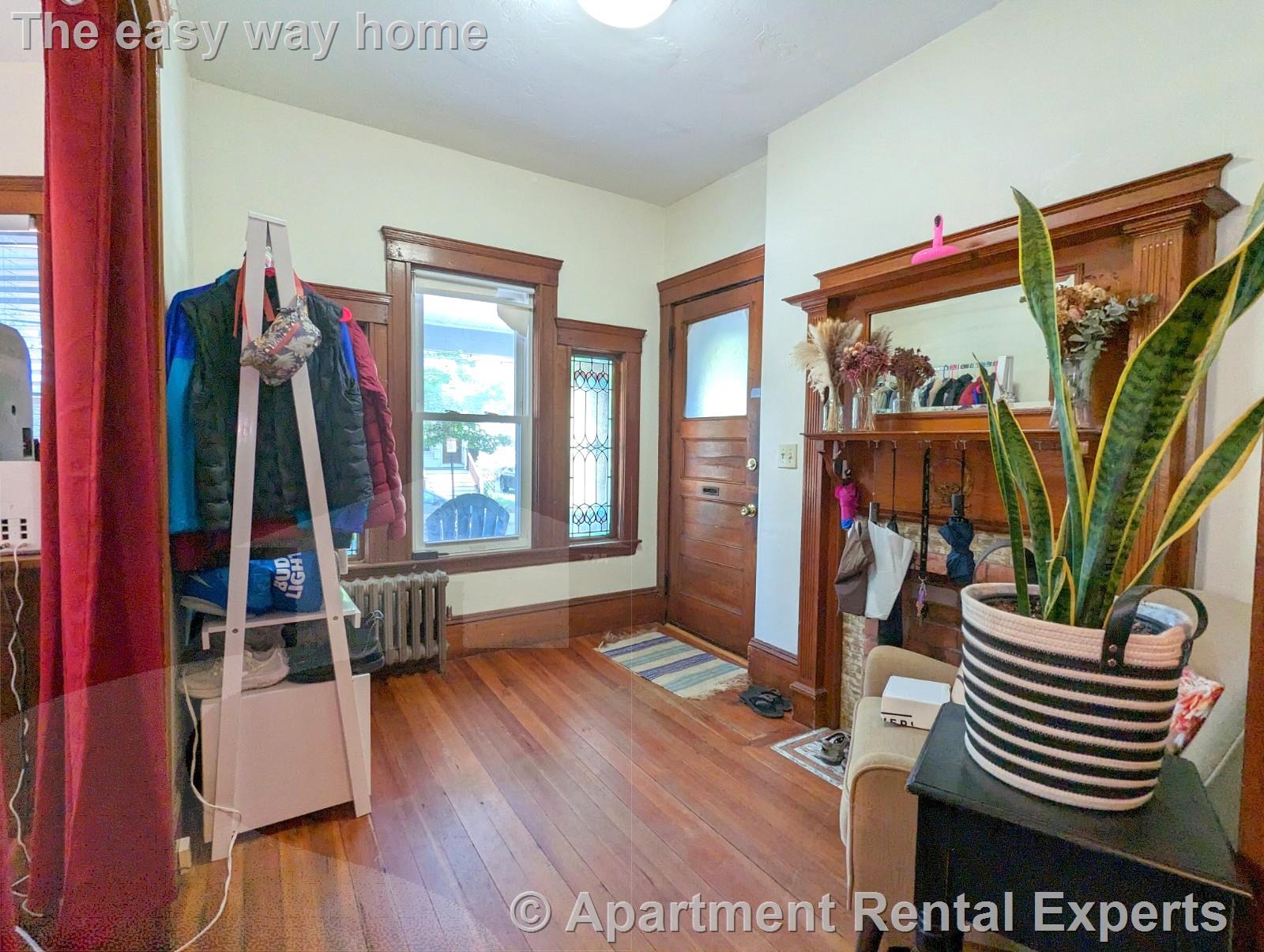 15 Paulina St, Davis Square