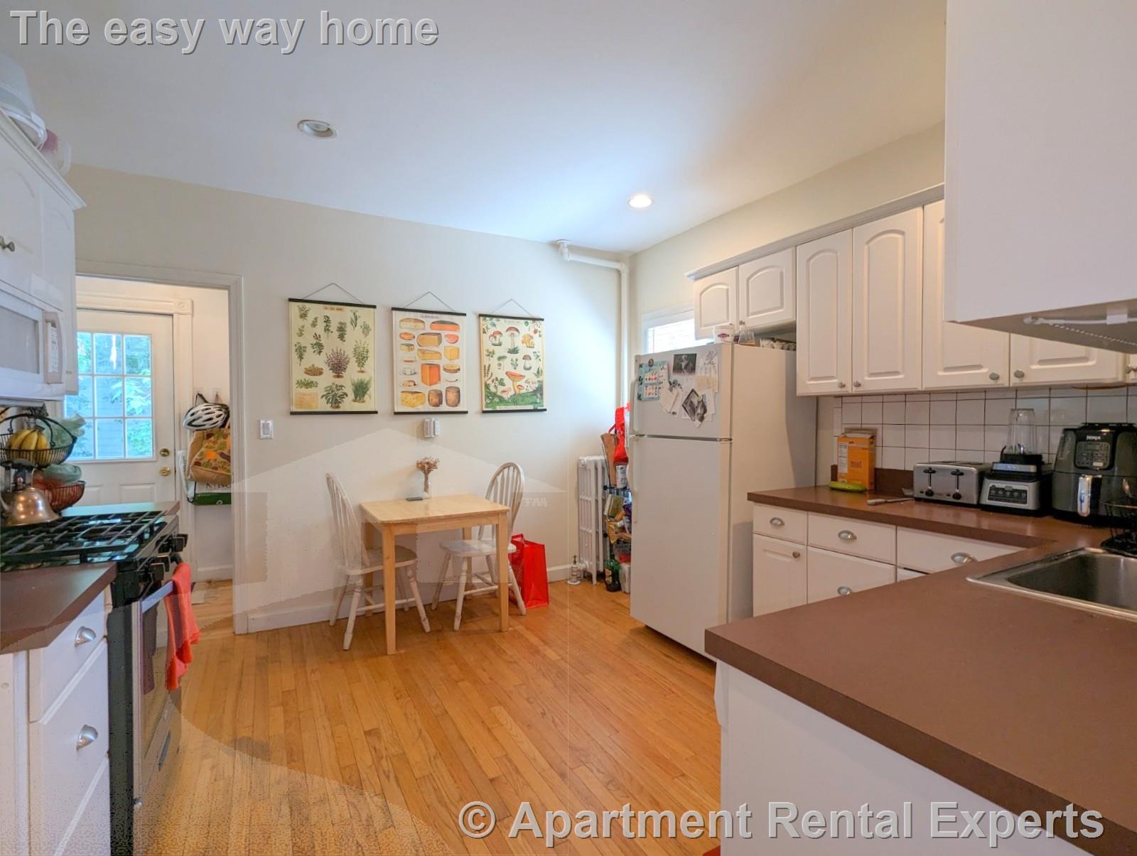 15 Paulina St, Davis Square