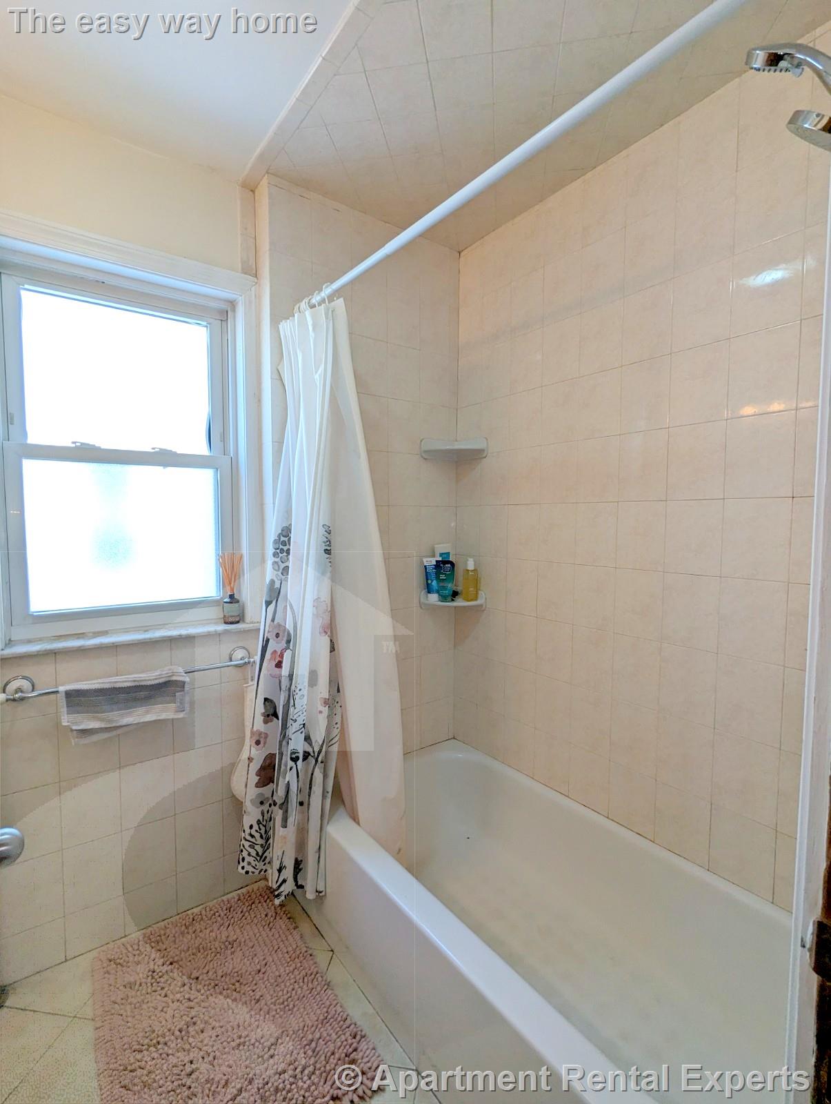 15 Paulina St, Davis Square