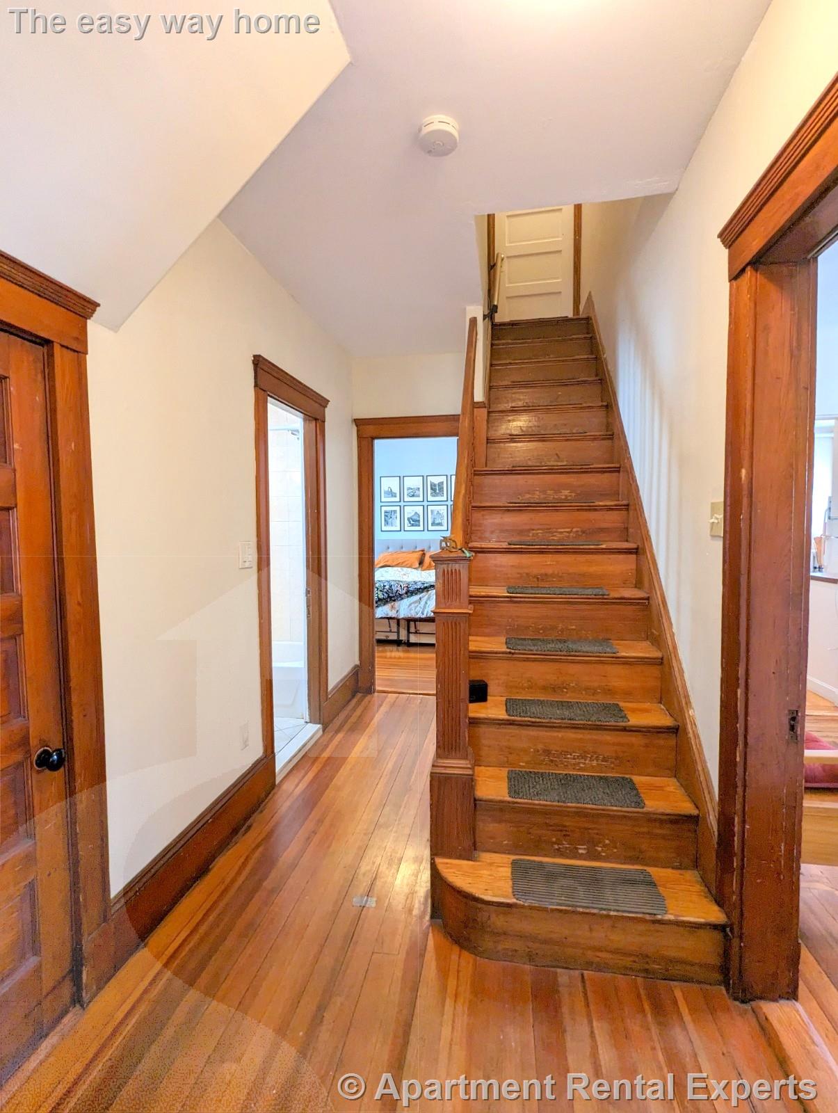 15 Paulina St, Davis Square