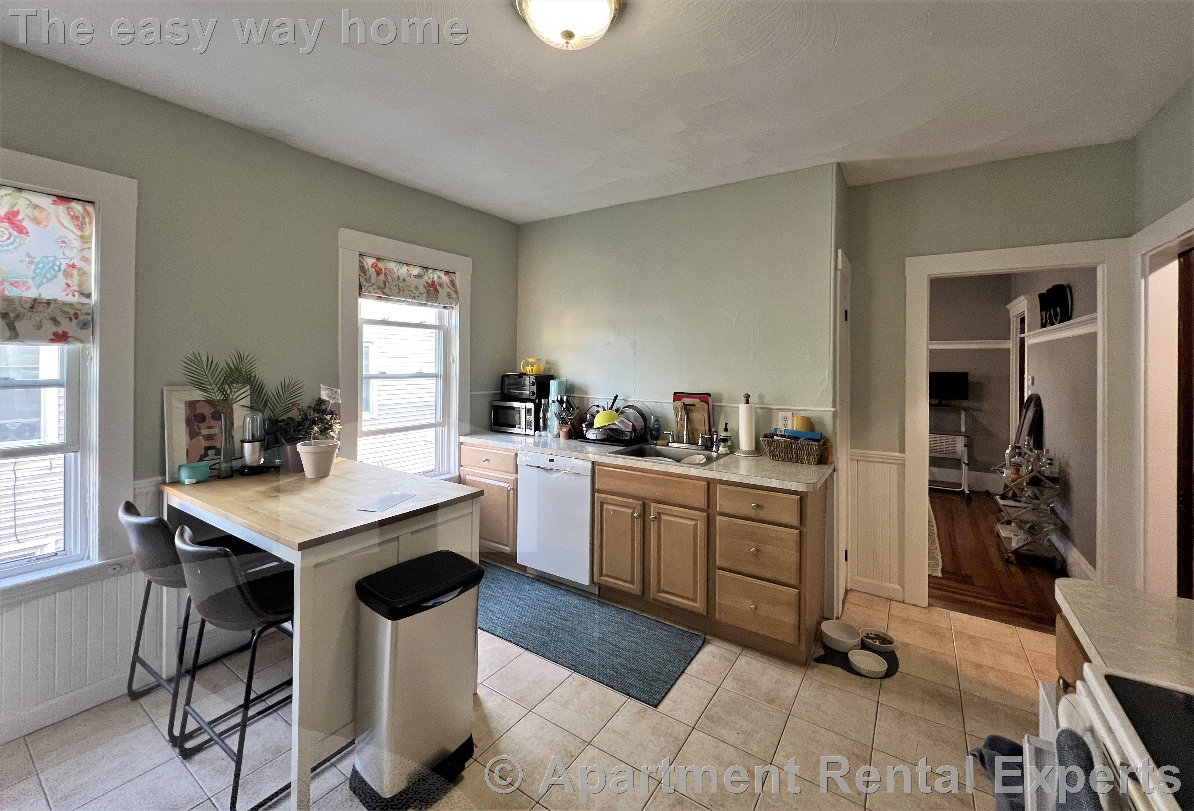 20 Moore St, Davis Square