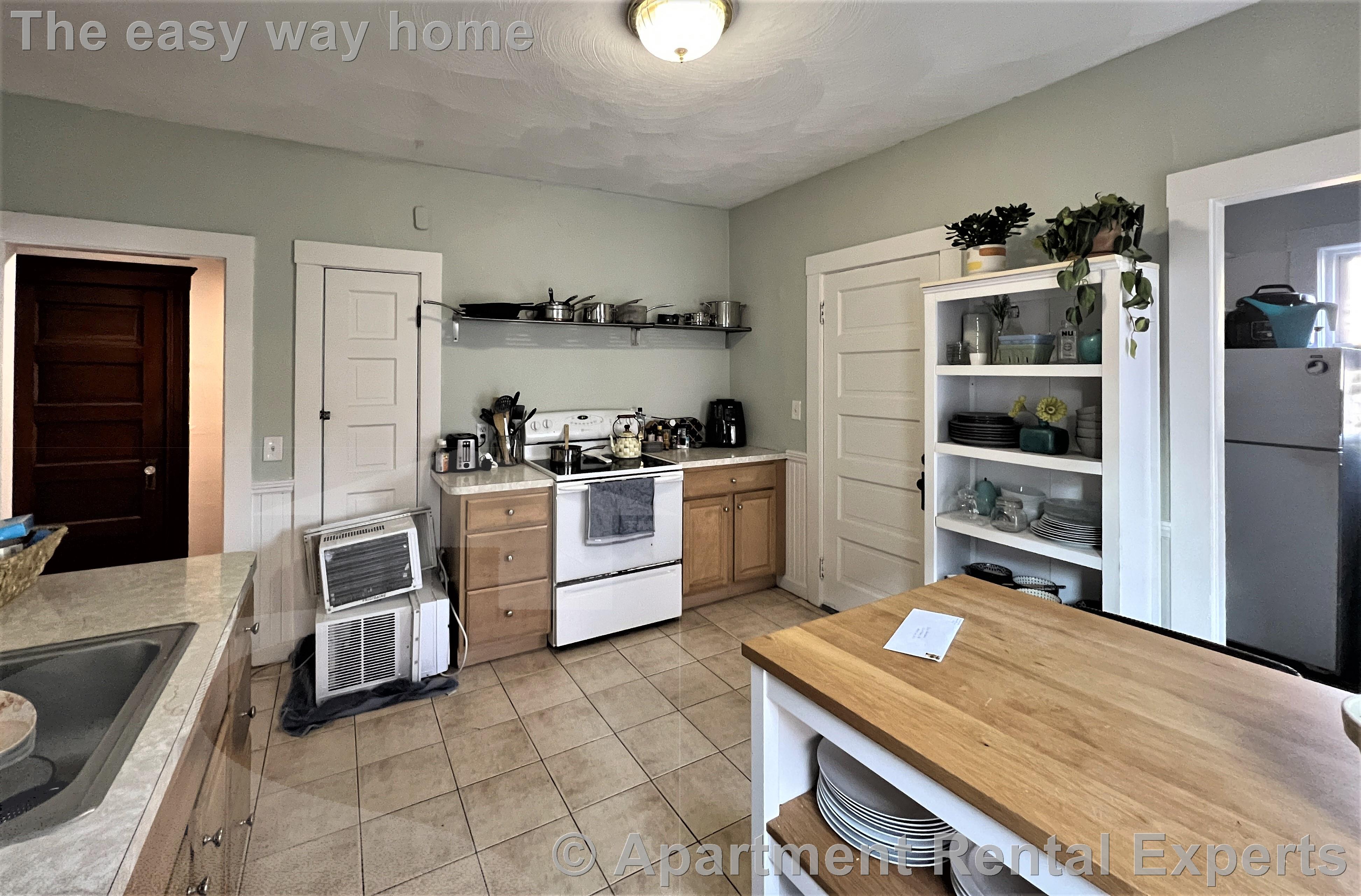 20 Moore St, Davis Square