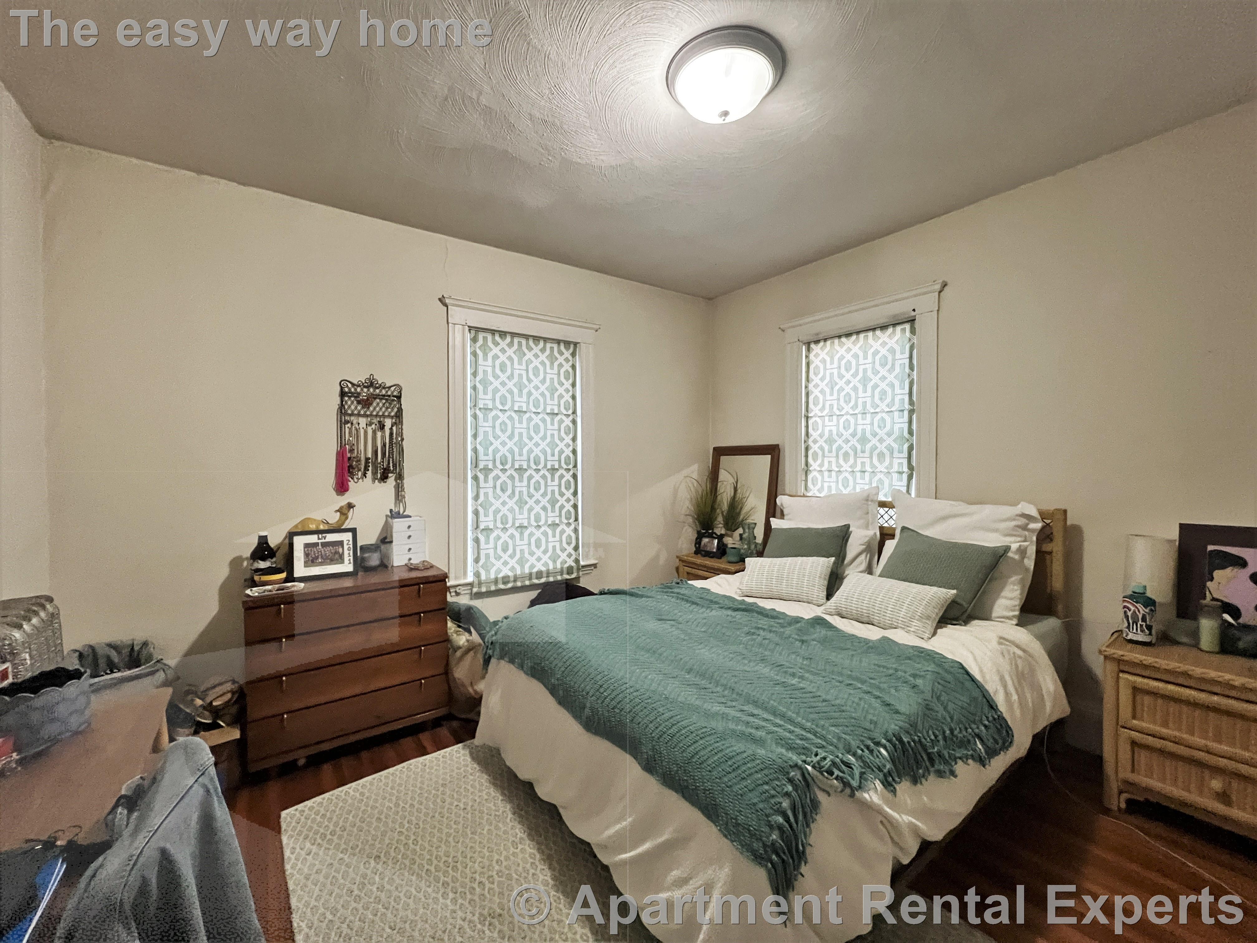 20 Moore St, Davis Square