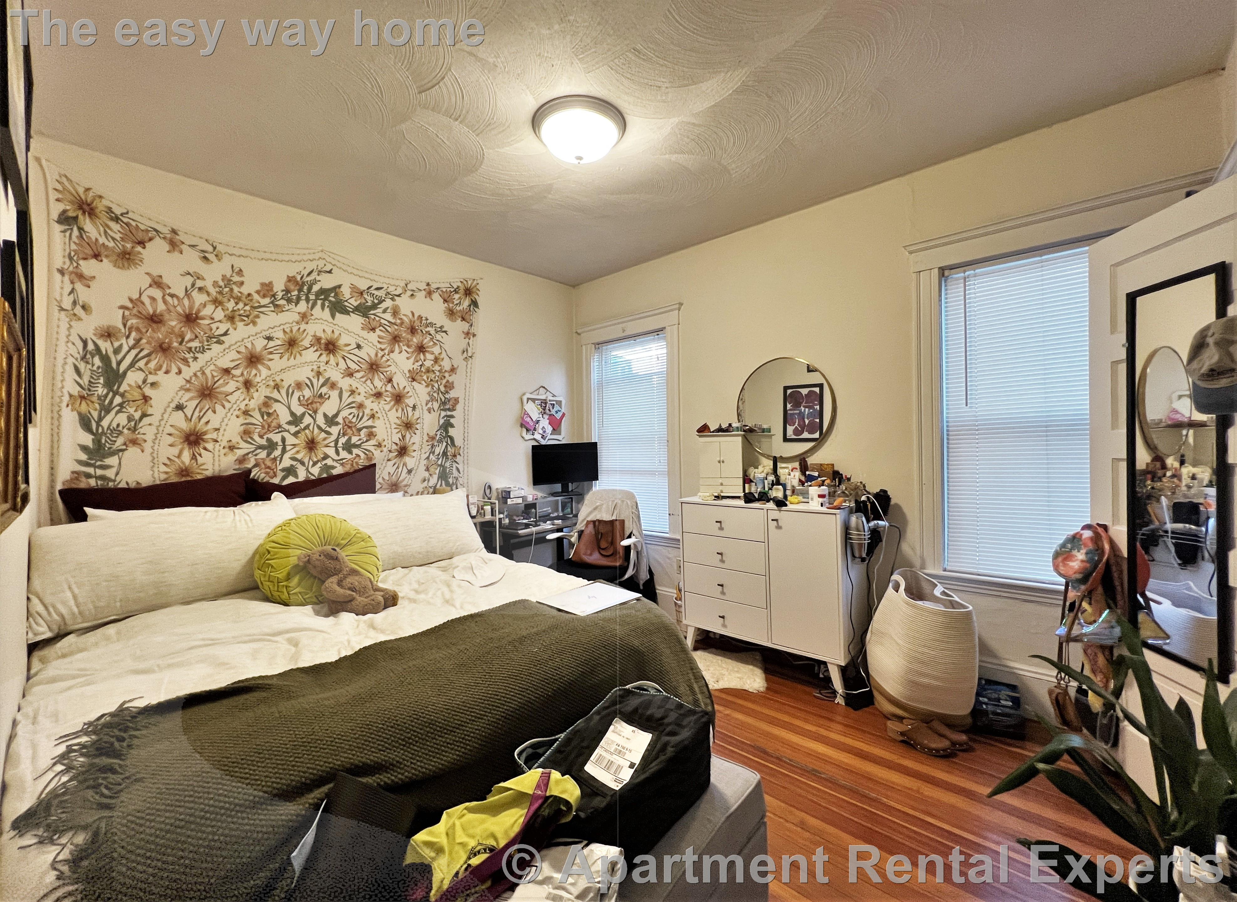 20 Moore St, Davis Square