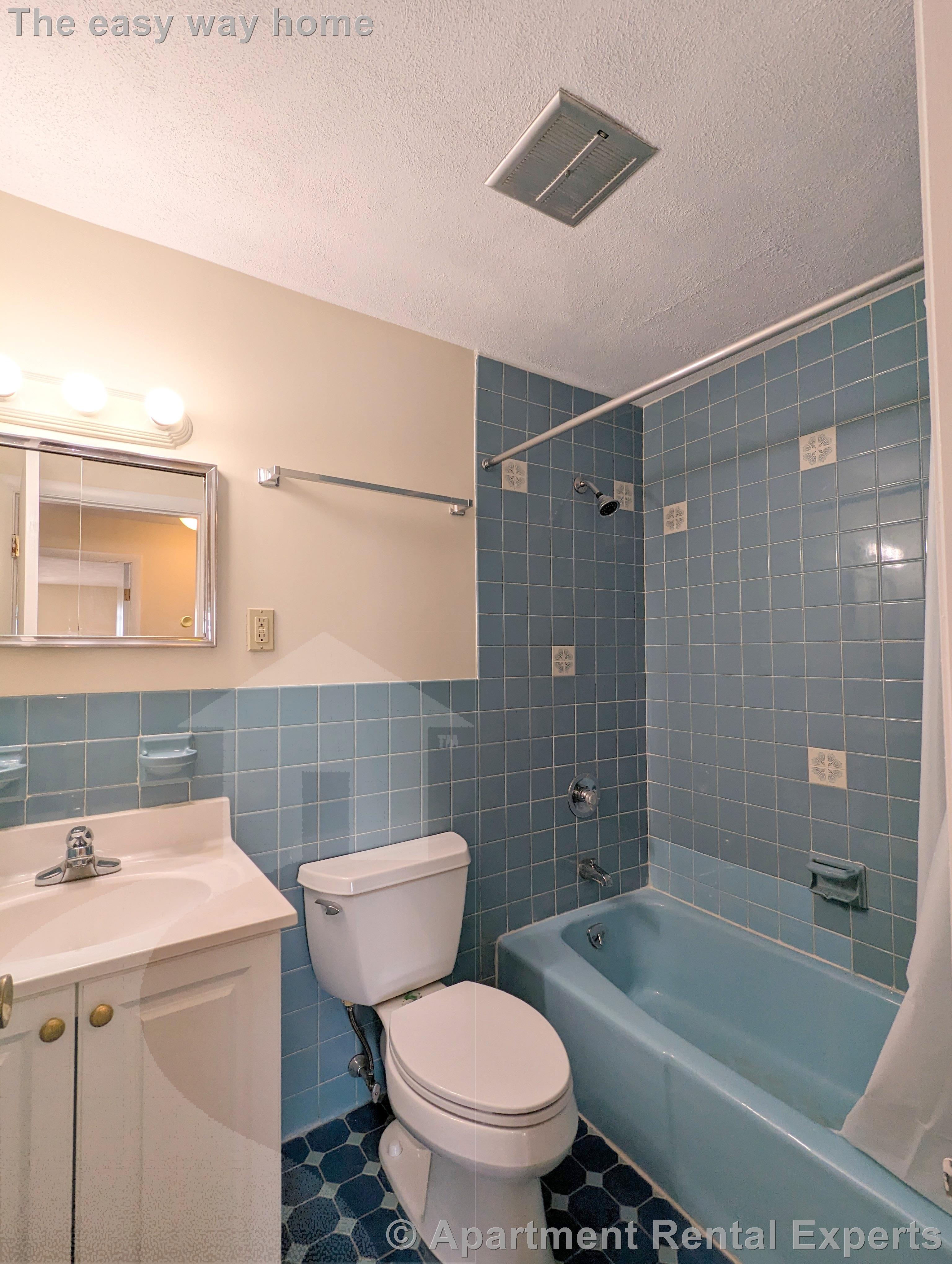 86 Newbury St, Teele Square