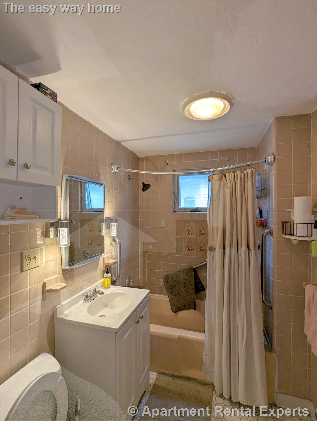 35 Pearson Rd, Davis Square