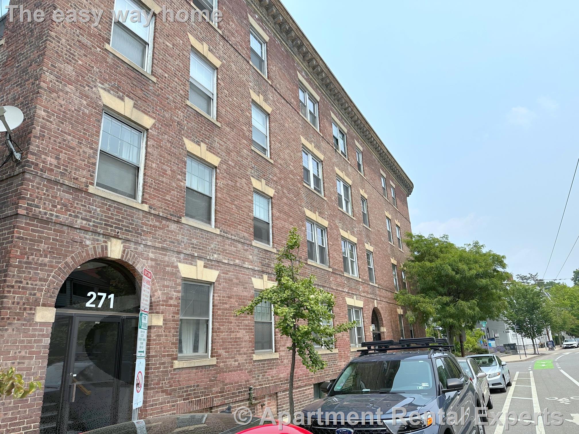 269 Huron Ave, Huron Village