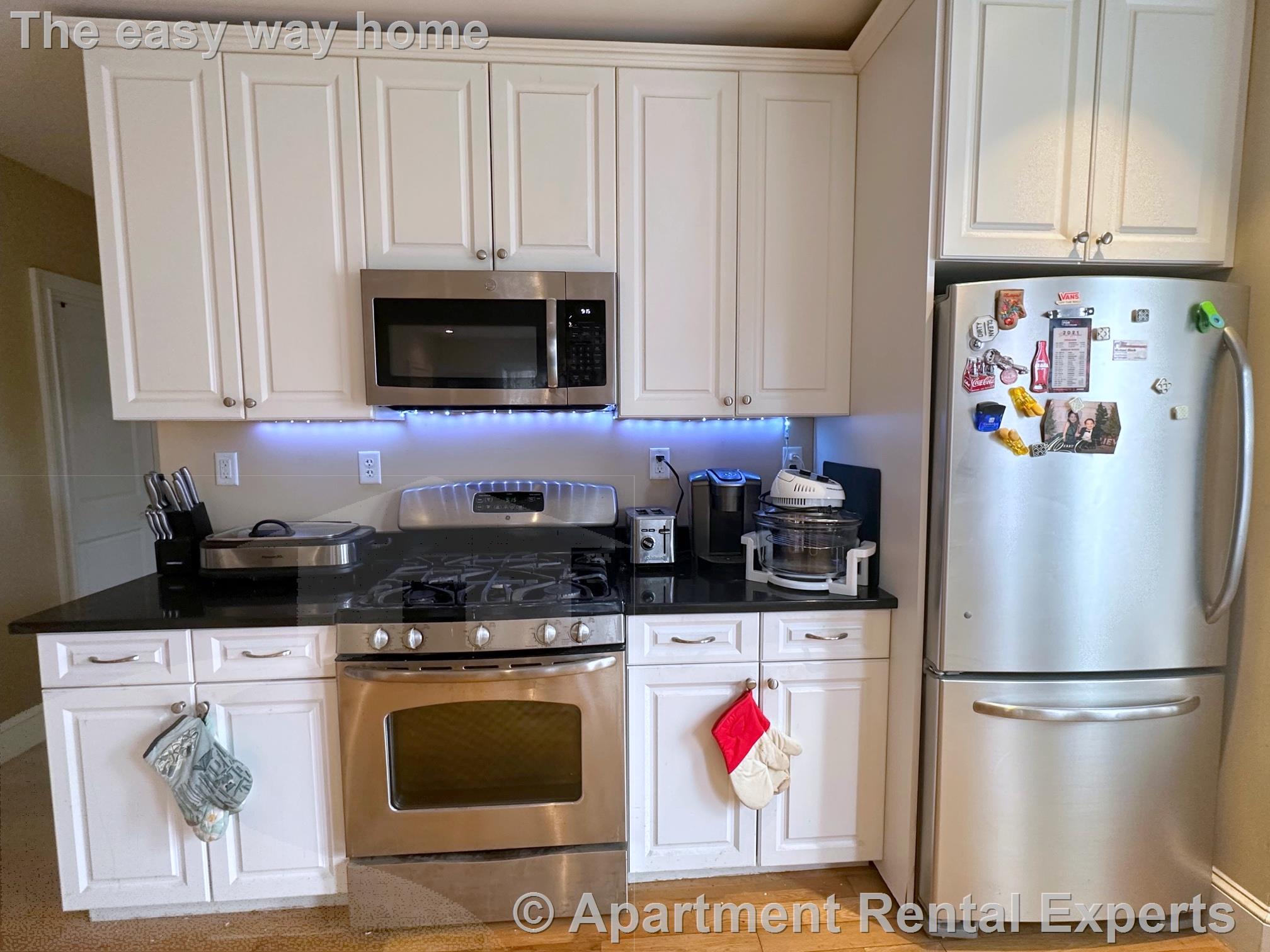 57 Greenleaf Ave, Tufts