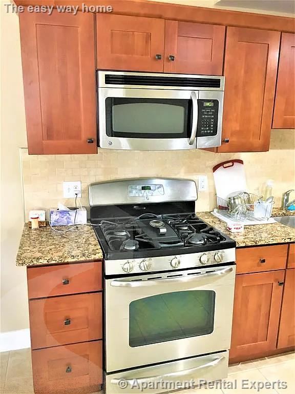 910 Saratoga St, East Boston