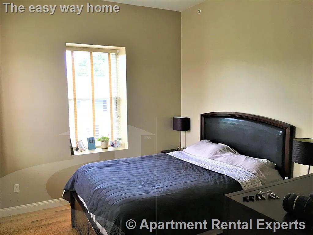 910 Saratoga St, East Boston