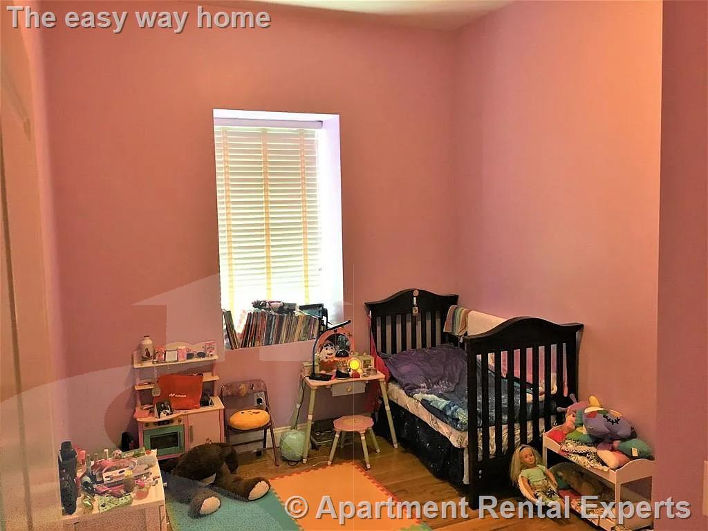 910 Saratoga St, East Boston