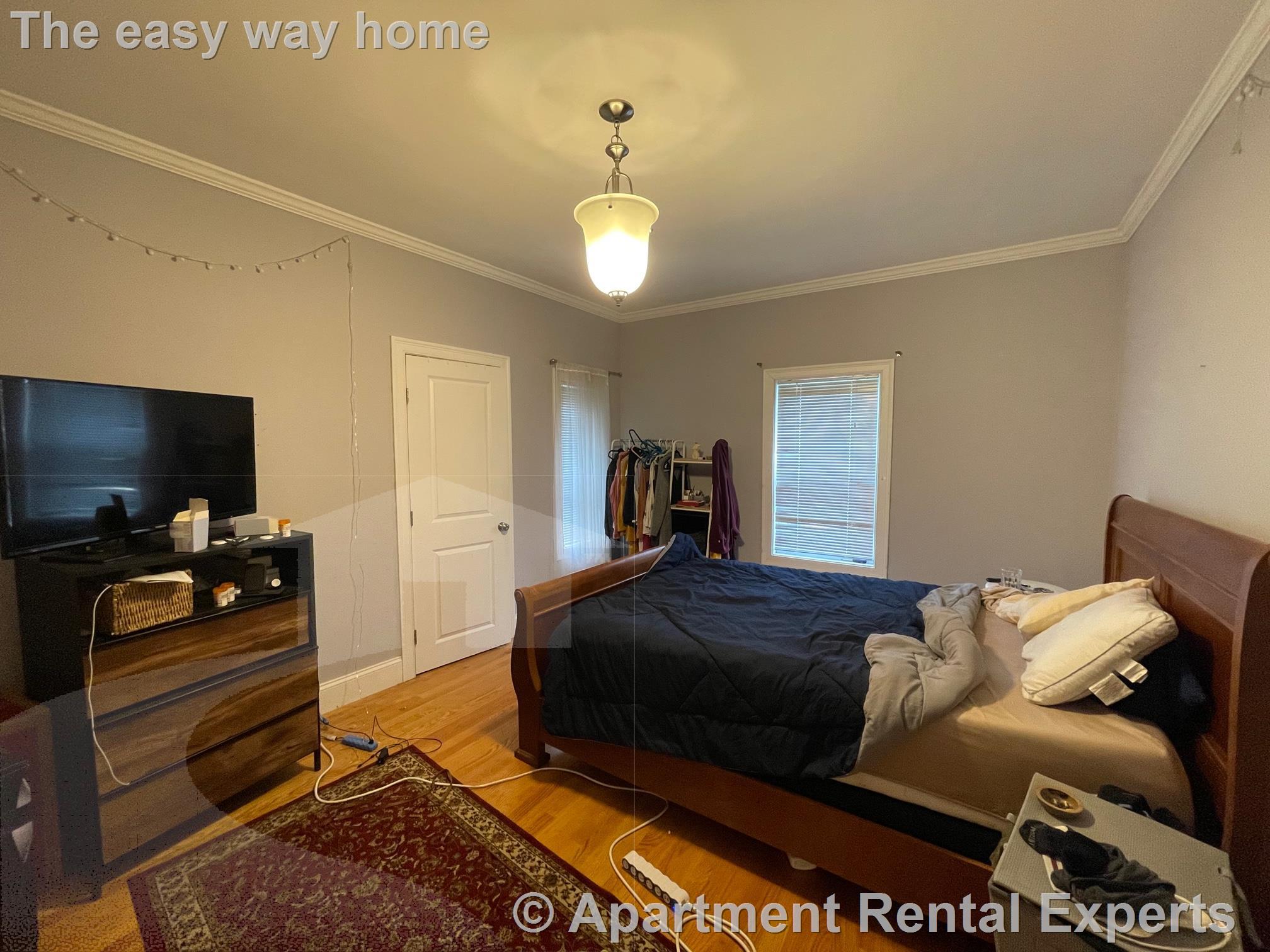 94 Central Ave, Medford Square