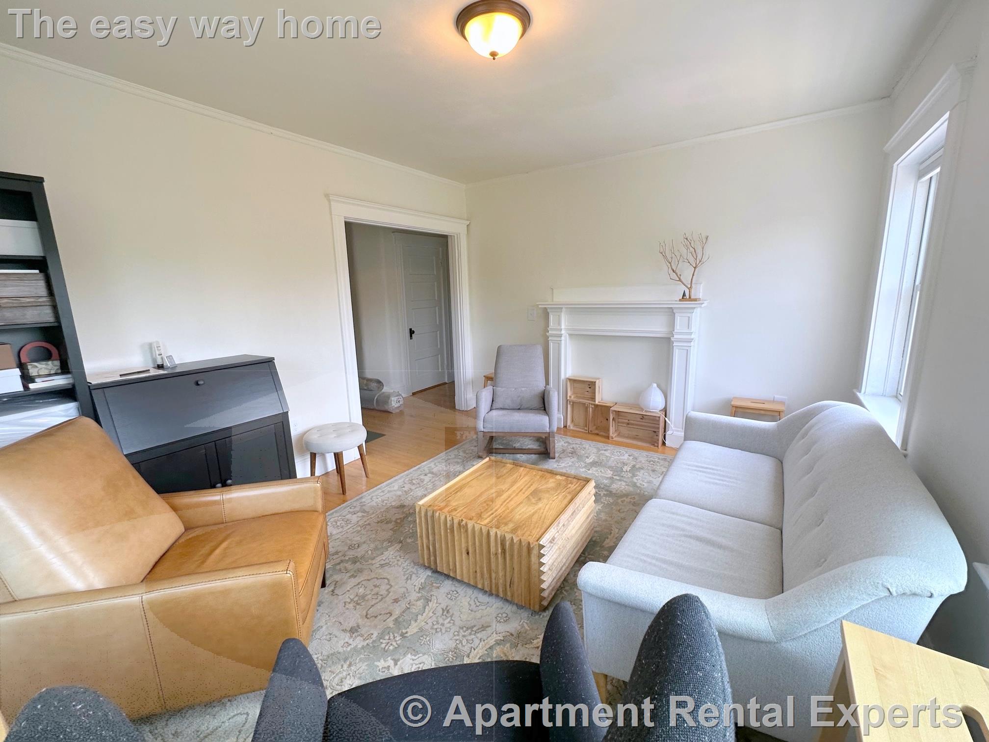 271 Huron Ave, Huron Village