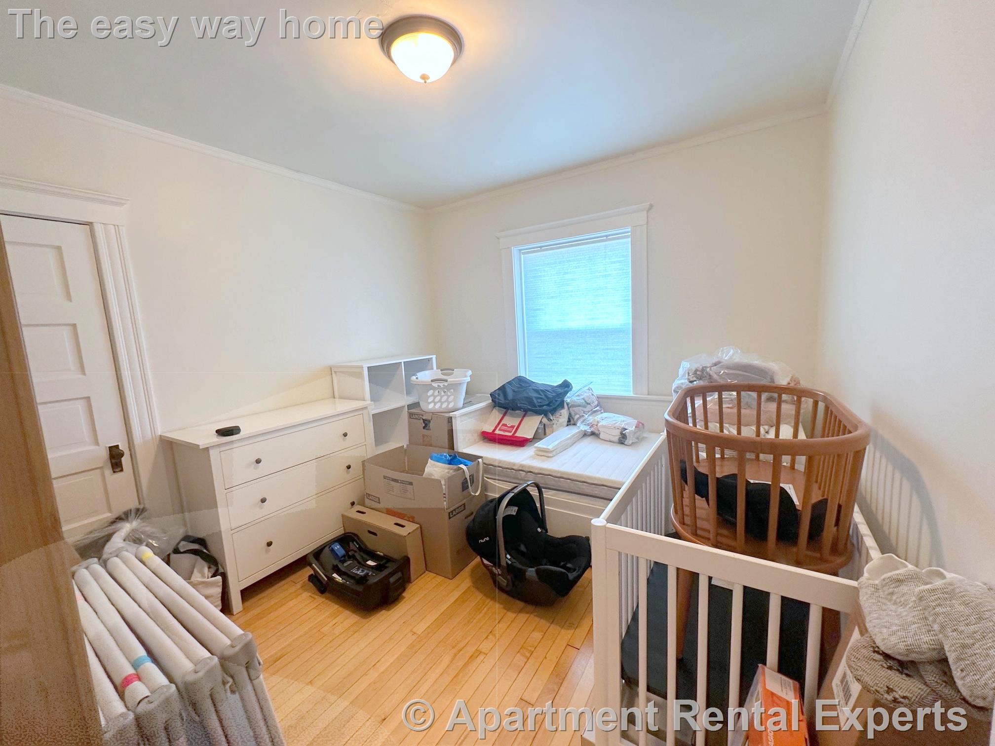 271 Huron Ave, Huron Village