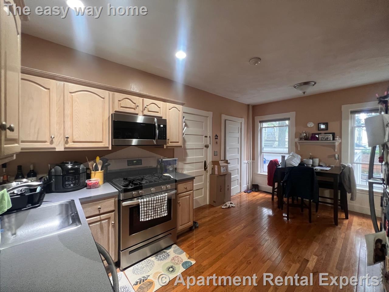 106 College Ave, Davis Square