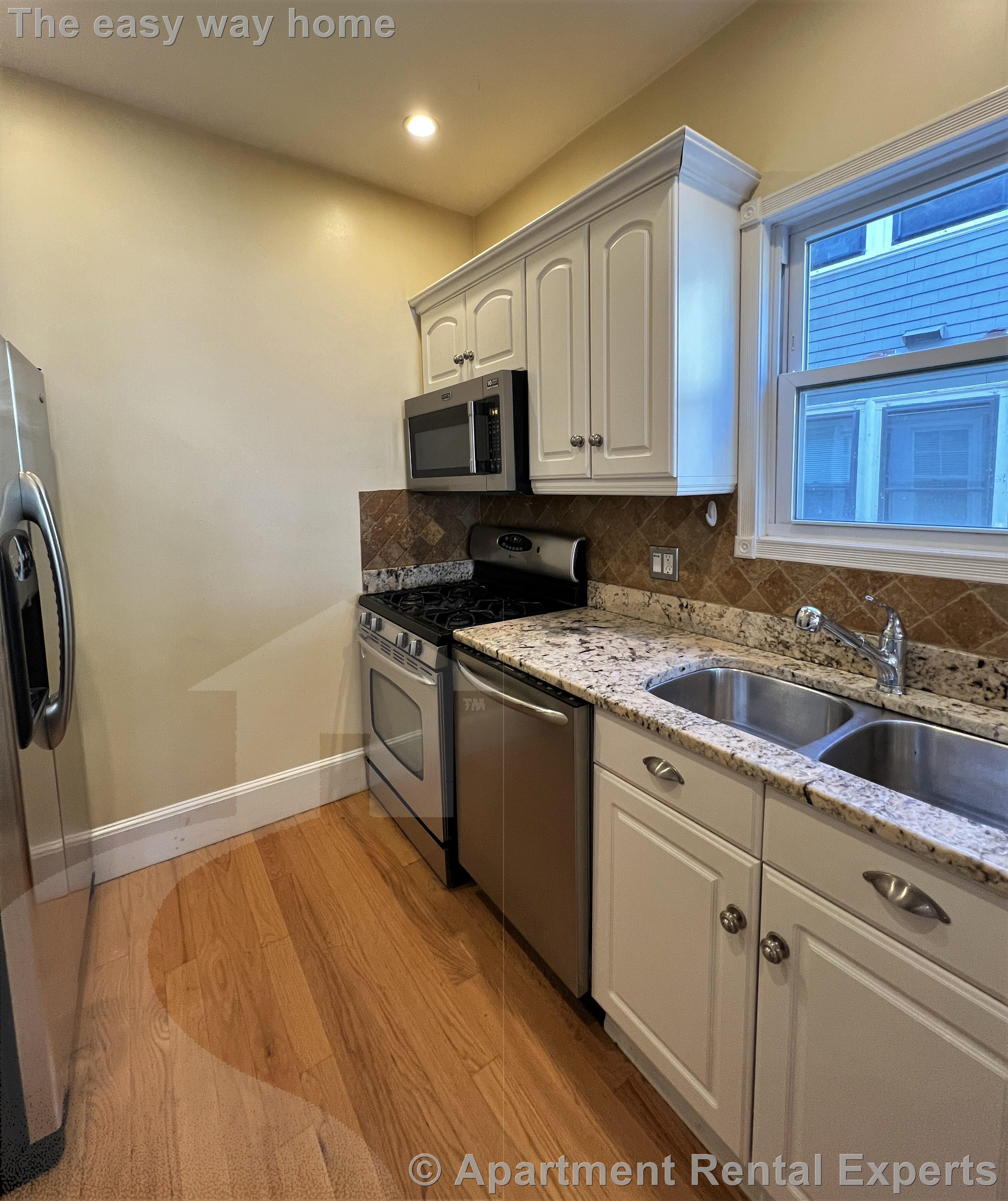 52 Maple Ave, Mid Cambridge