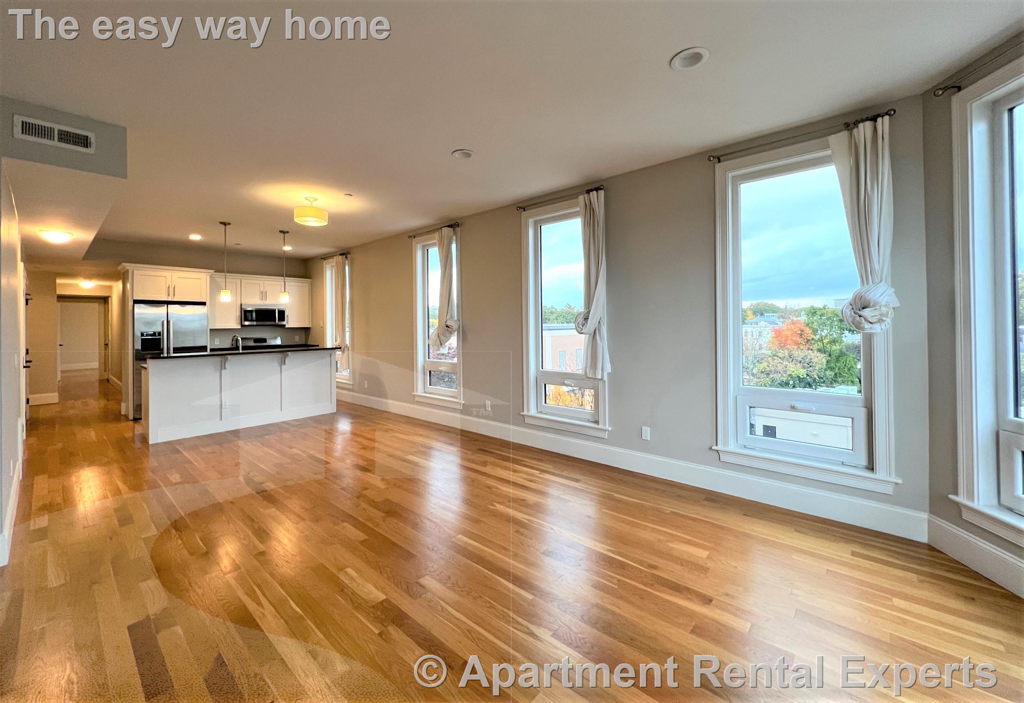 168 Hampshire, Central Square