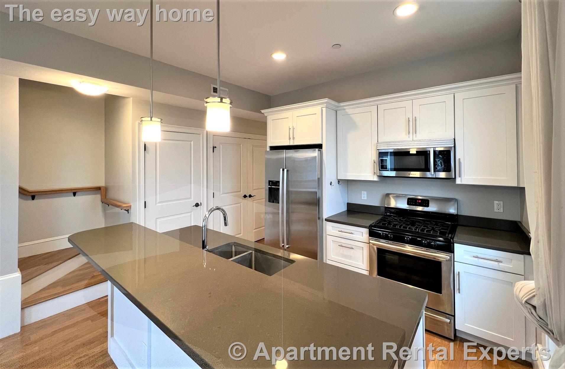 168 Hampshire, Central Square