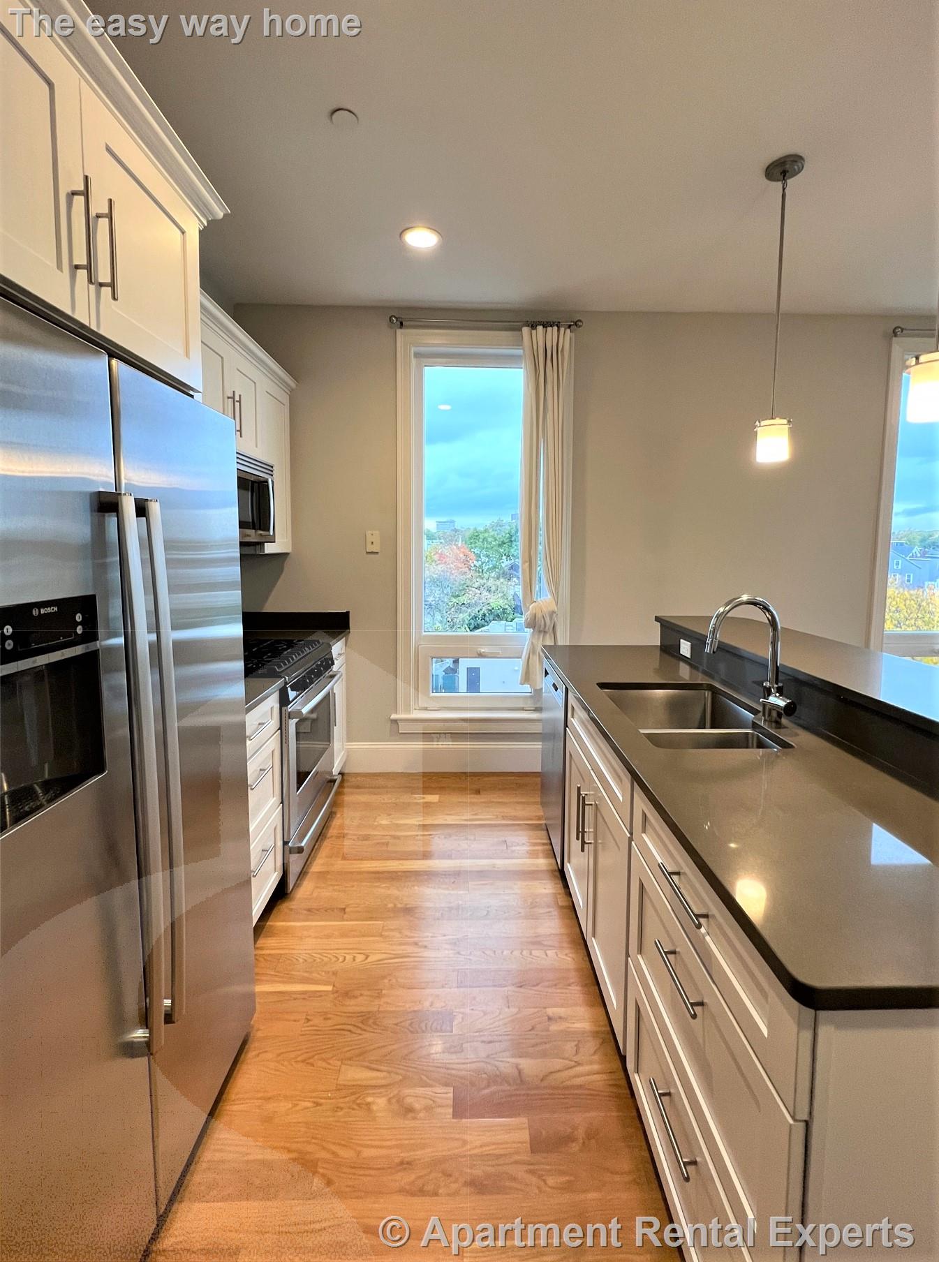 168 Hampshire, Central Square