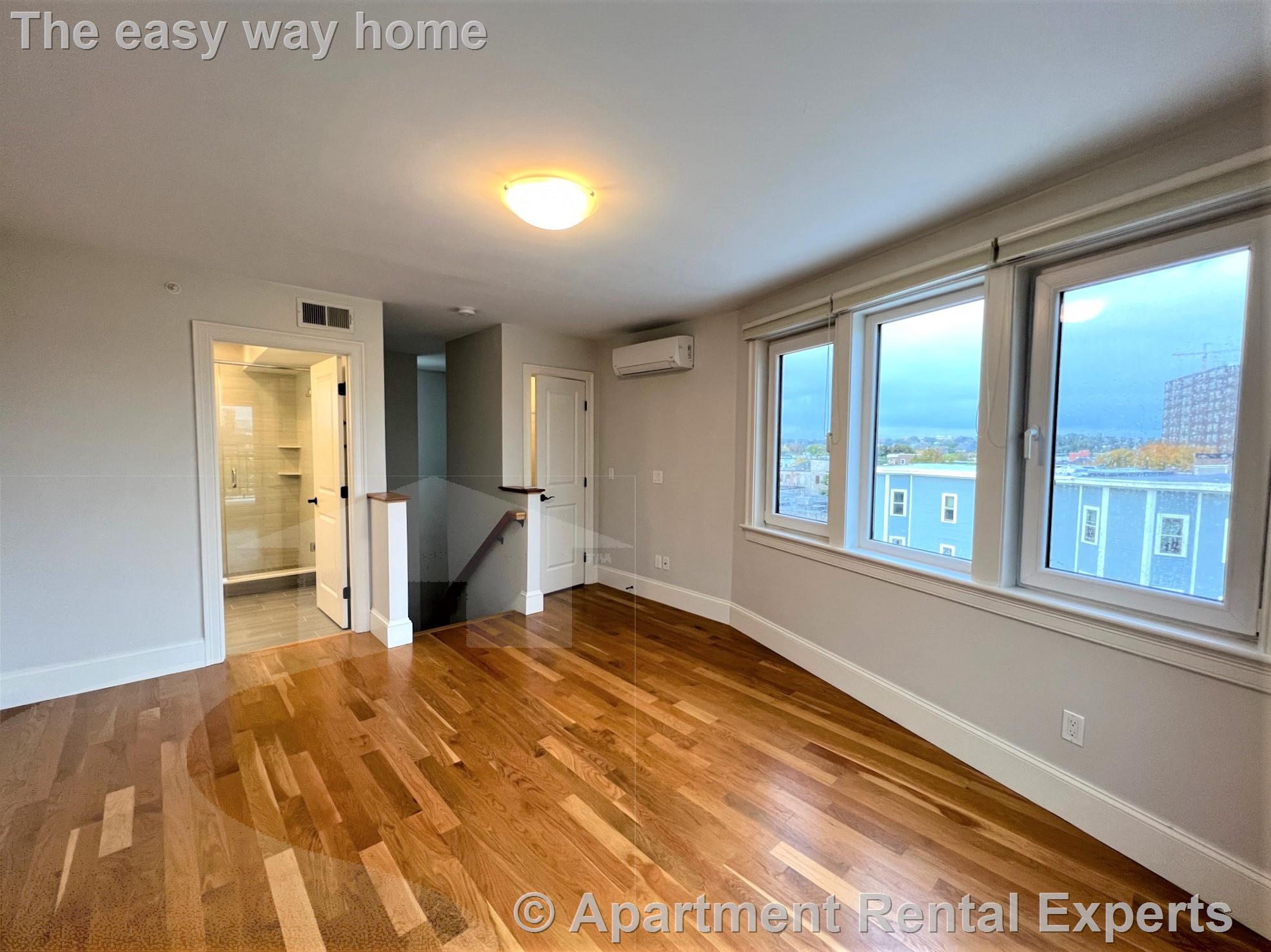 168 Hampshire, Central Square