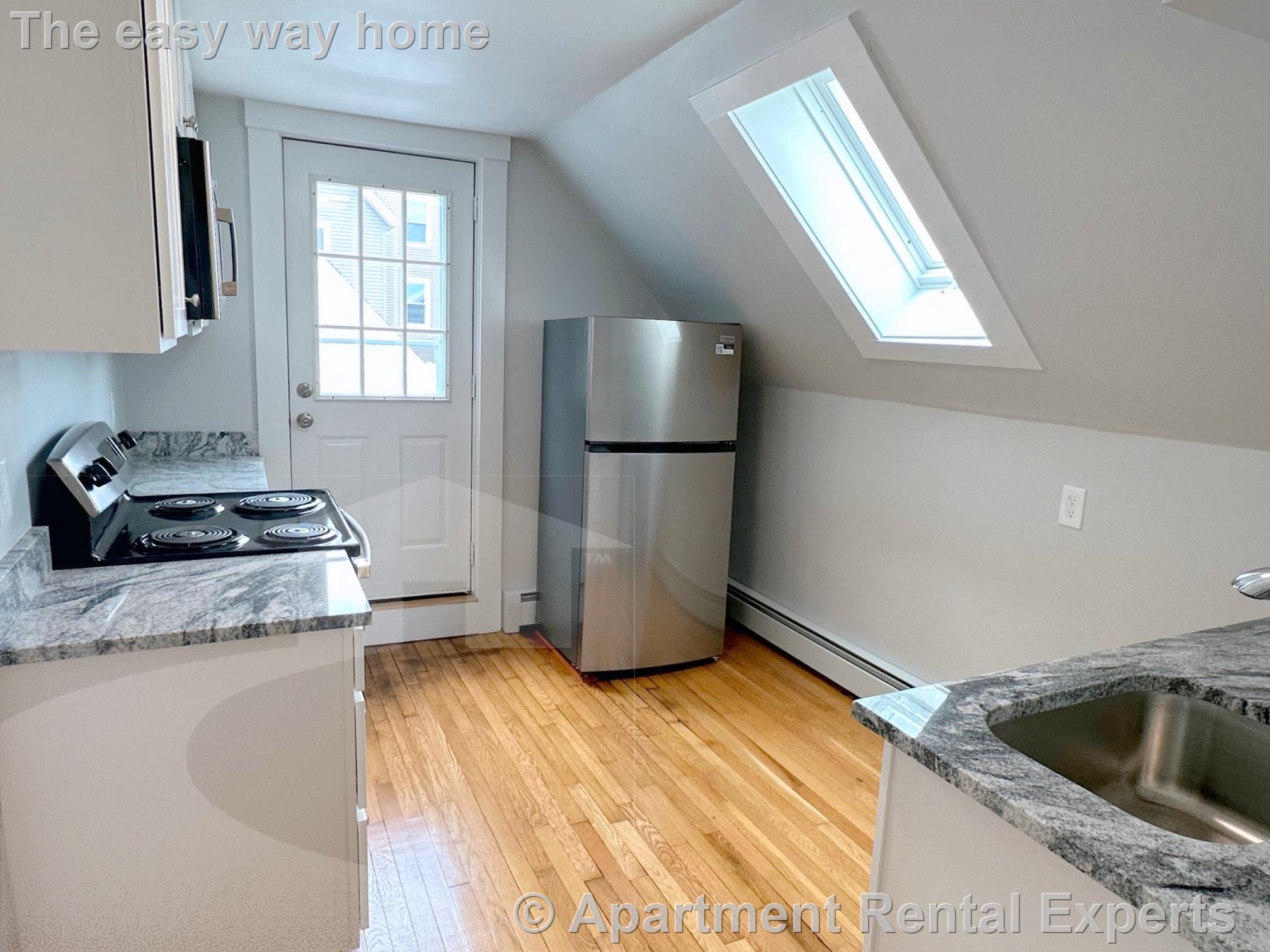 112 Hudson St, Porter Square