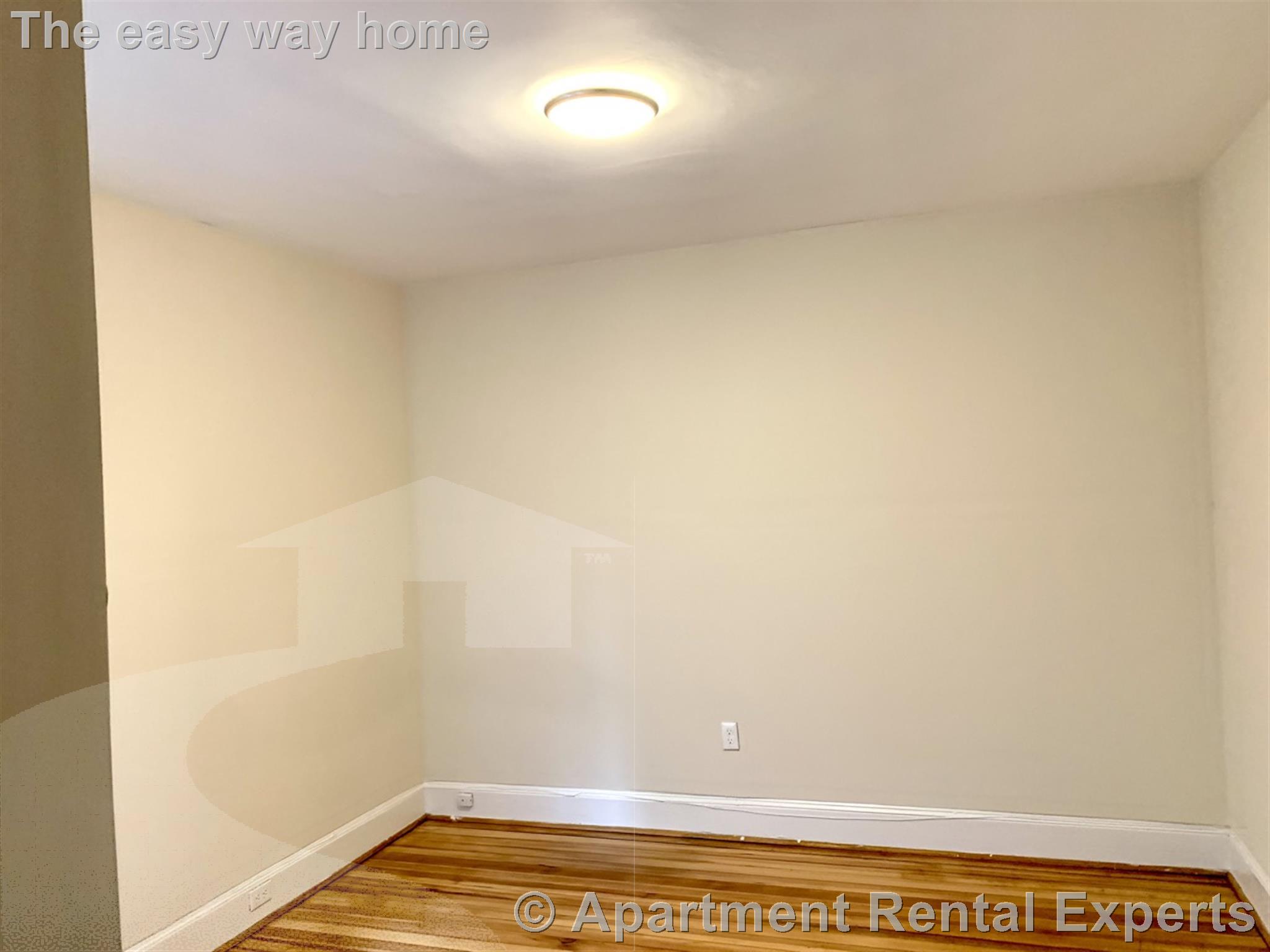 70 Conwell Ave, Tufts