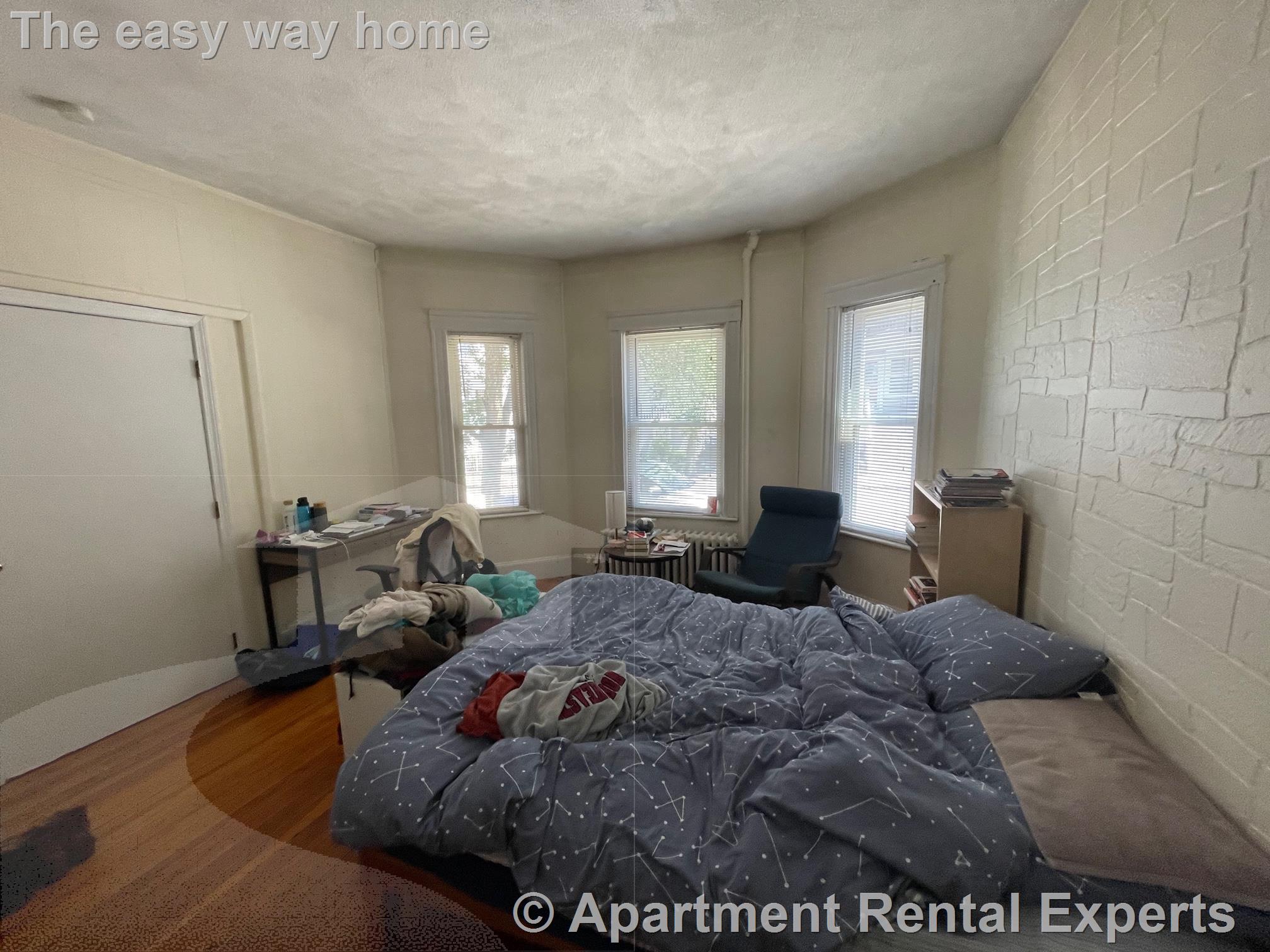 26 Russell Rd, Teele Square