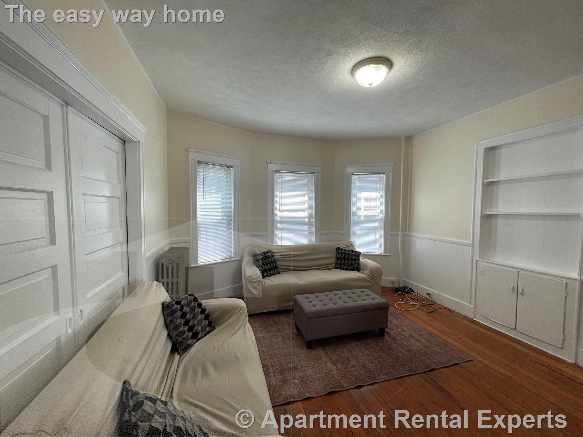 26 Russell Rd, Teele Square