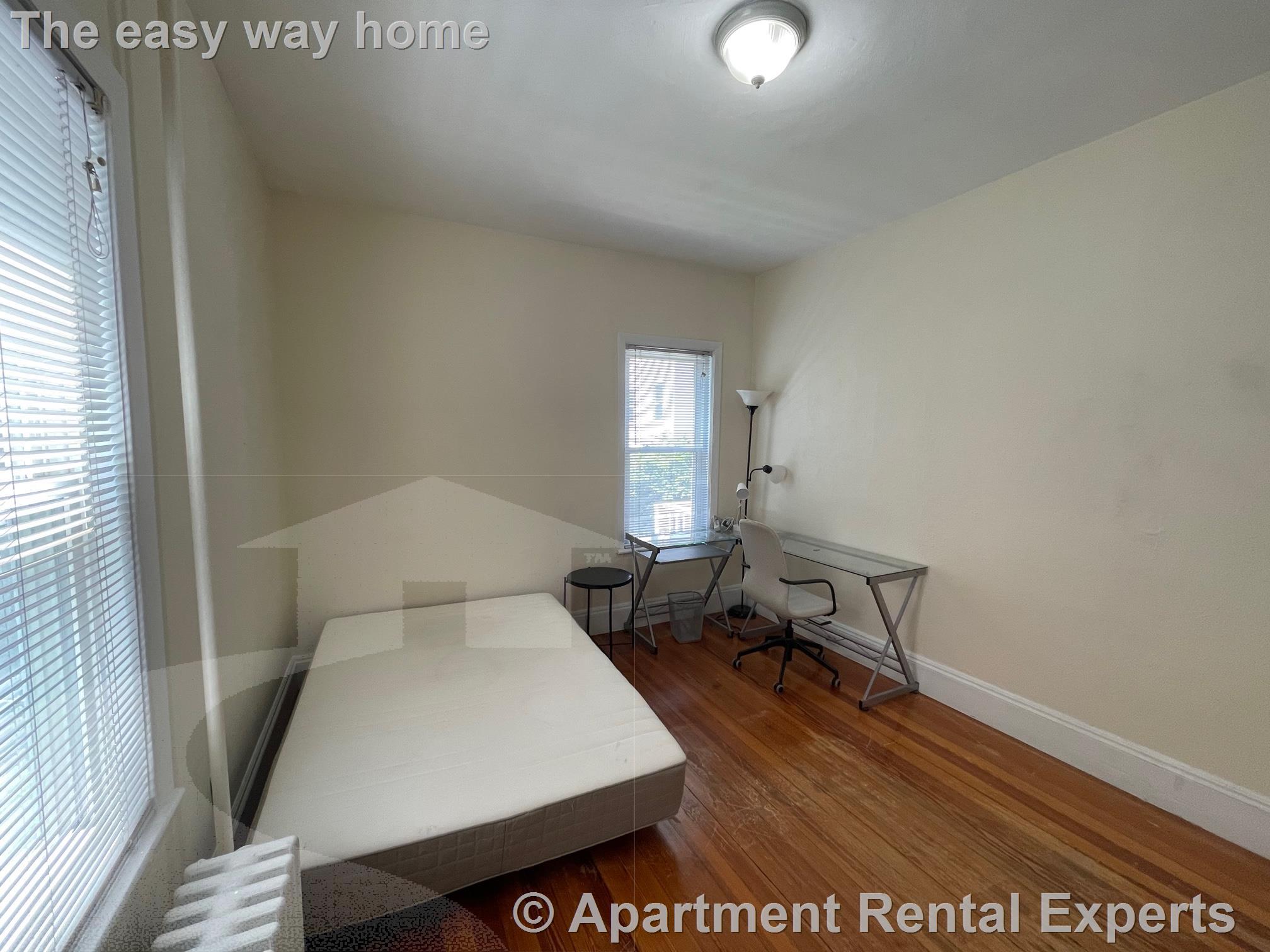 26 Russell Rd, Teele Square