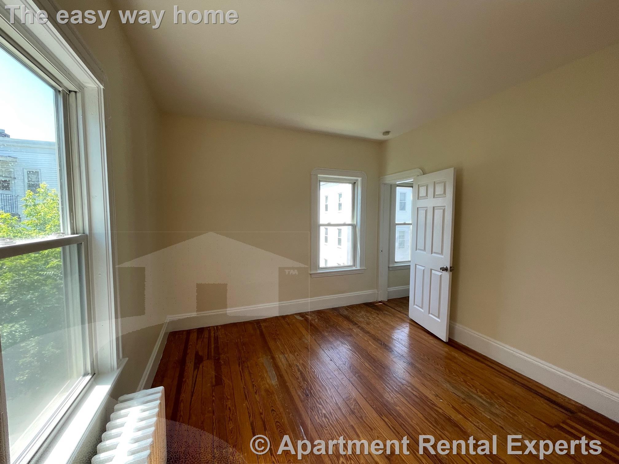 26 Russell Rd, Teele Square