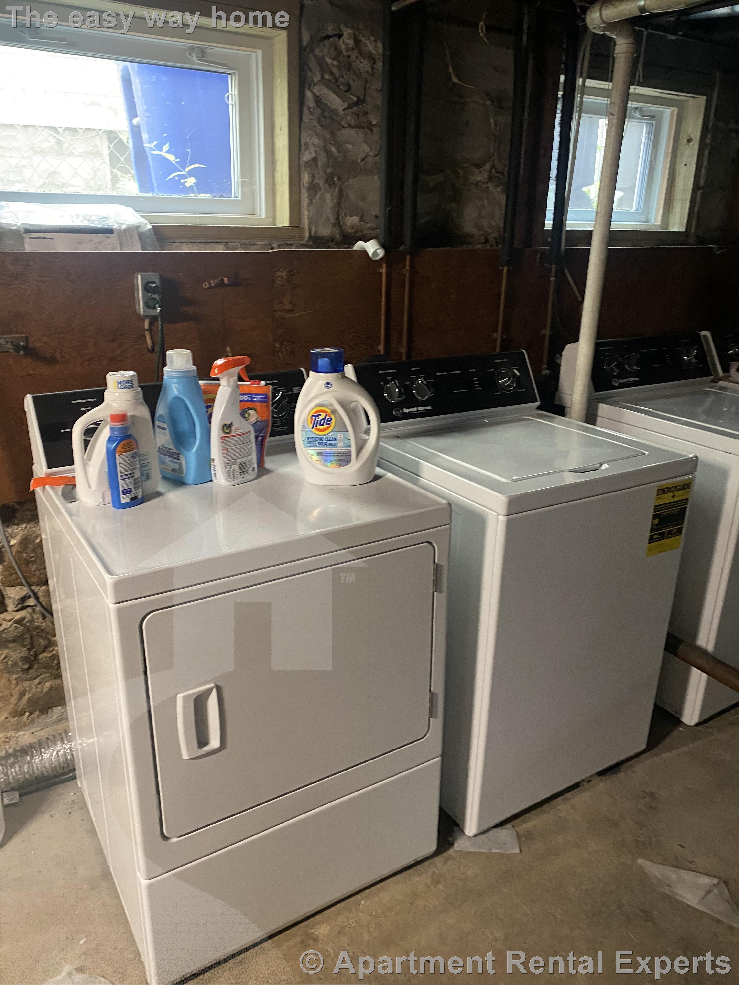 66 Raymond Ave, Tufts