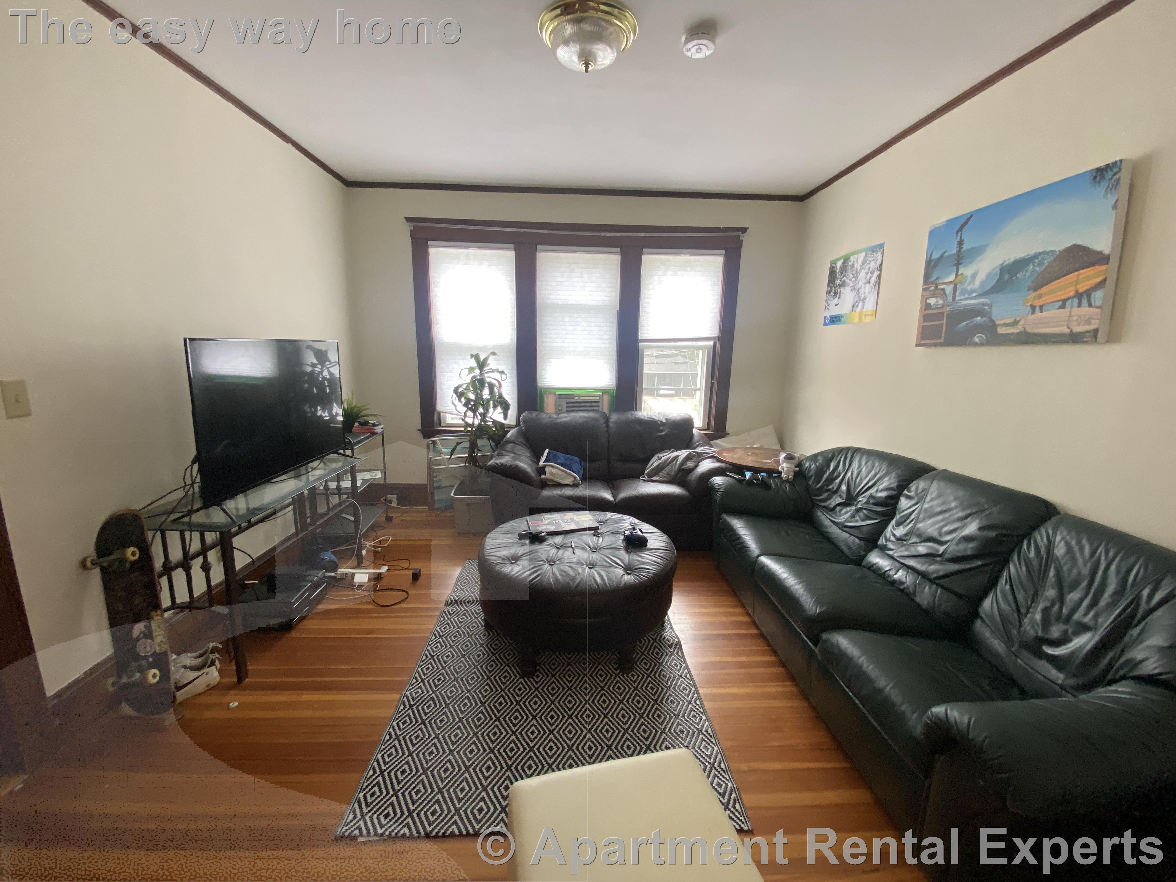 66 Raymond Ave, Tufts