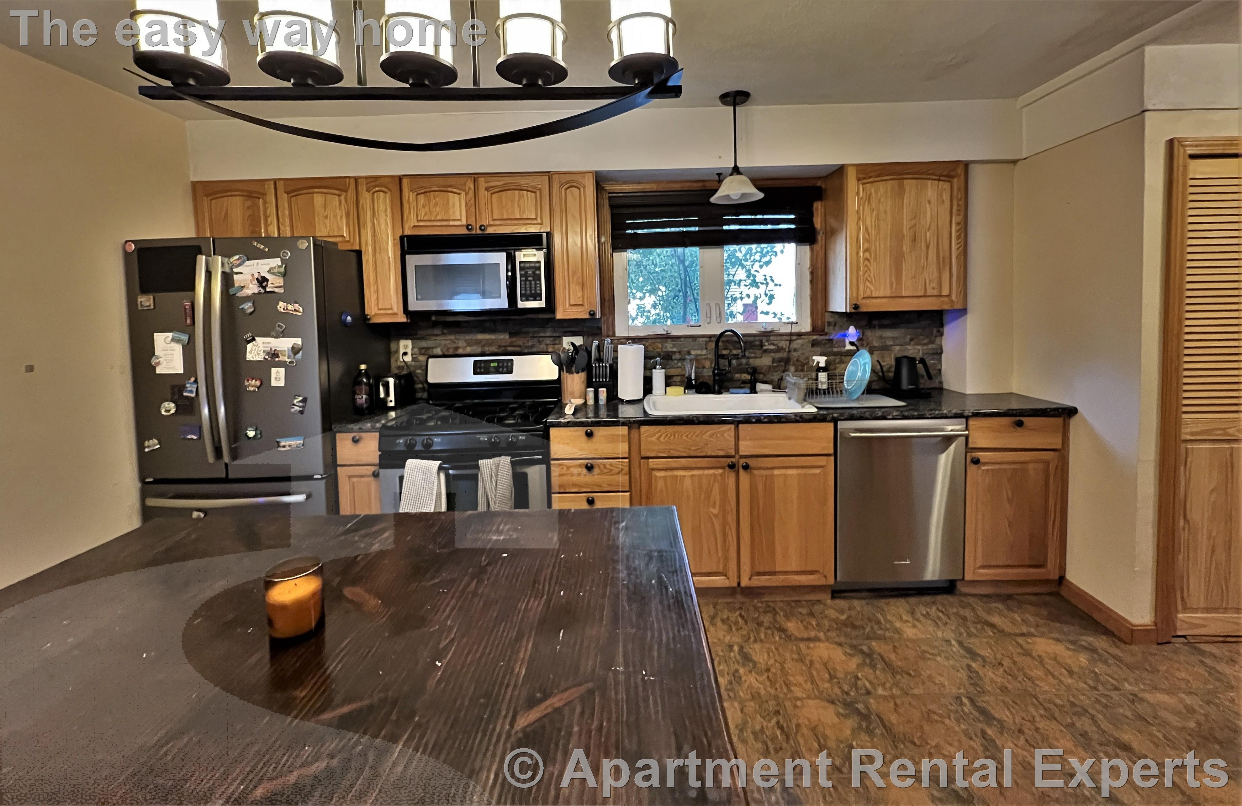 10 Winchester Ct, Tufts