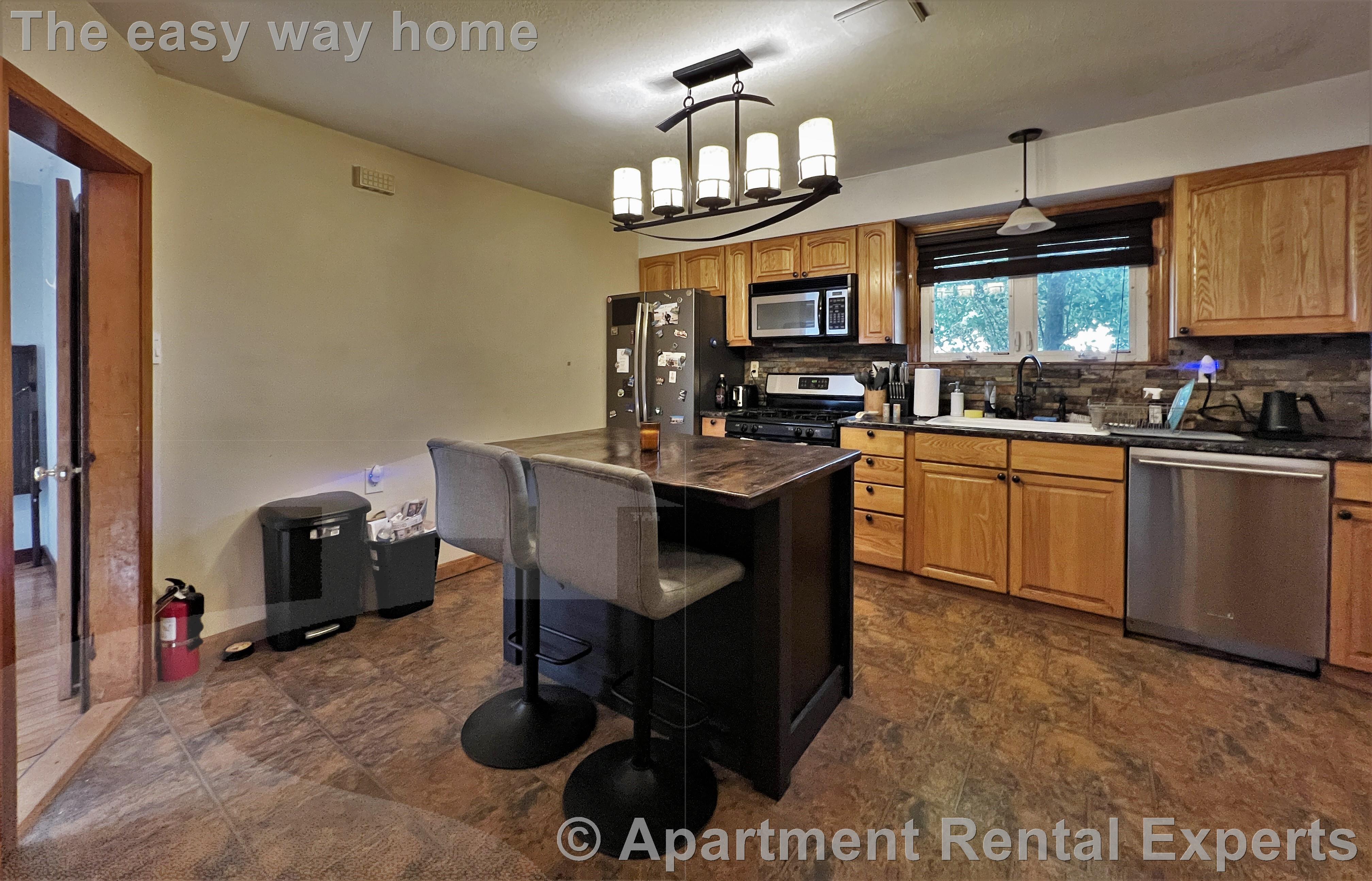 10 Winchester Ct, Tufts