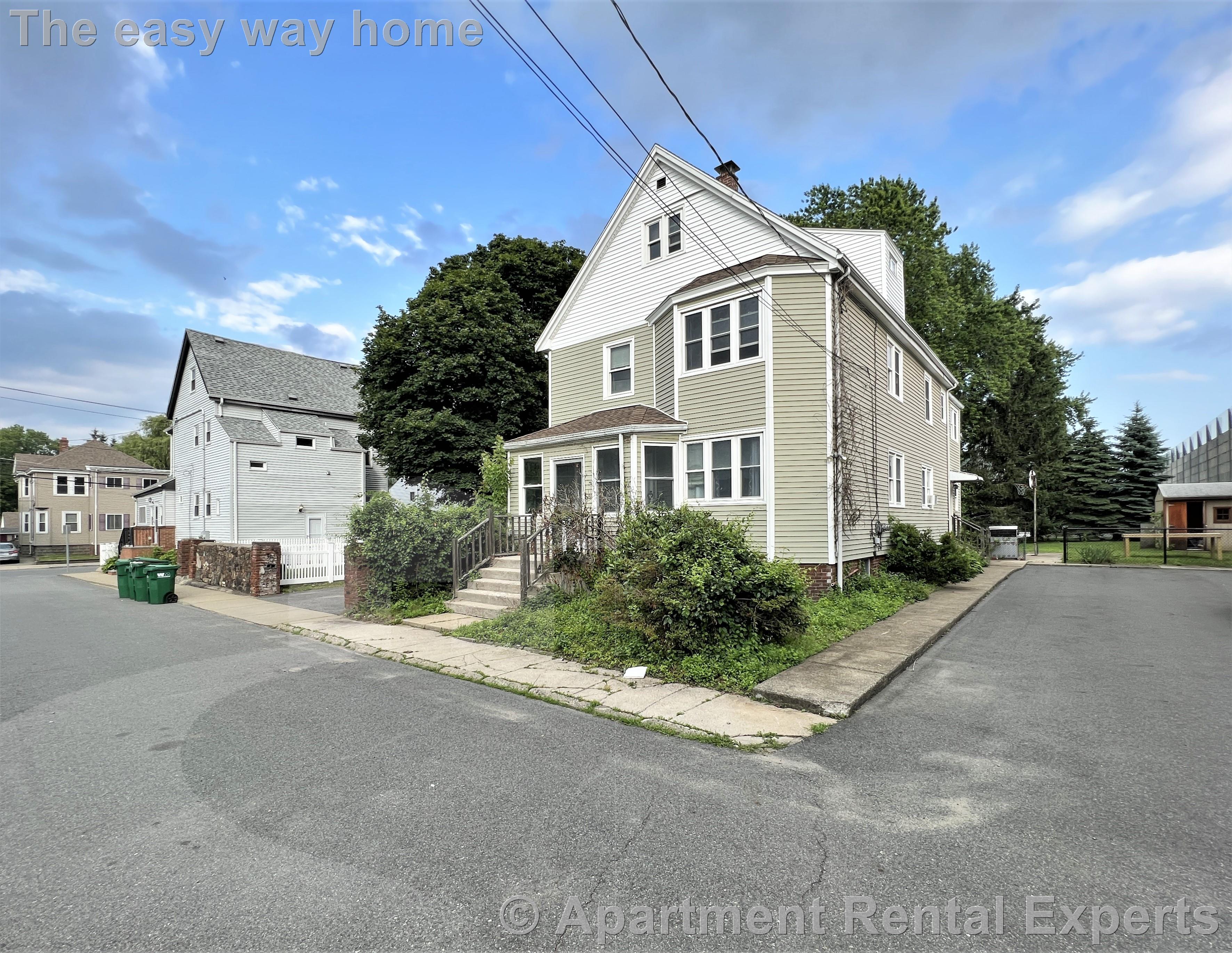 10 Winchester Ct, Tufts