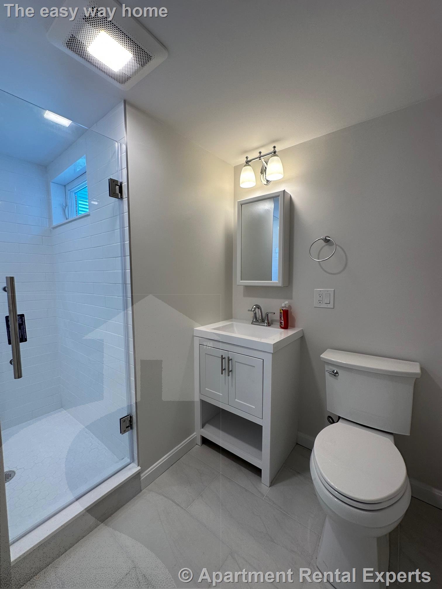 35 College Ave, Tufts