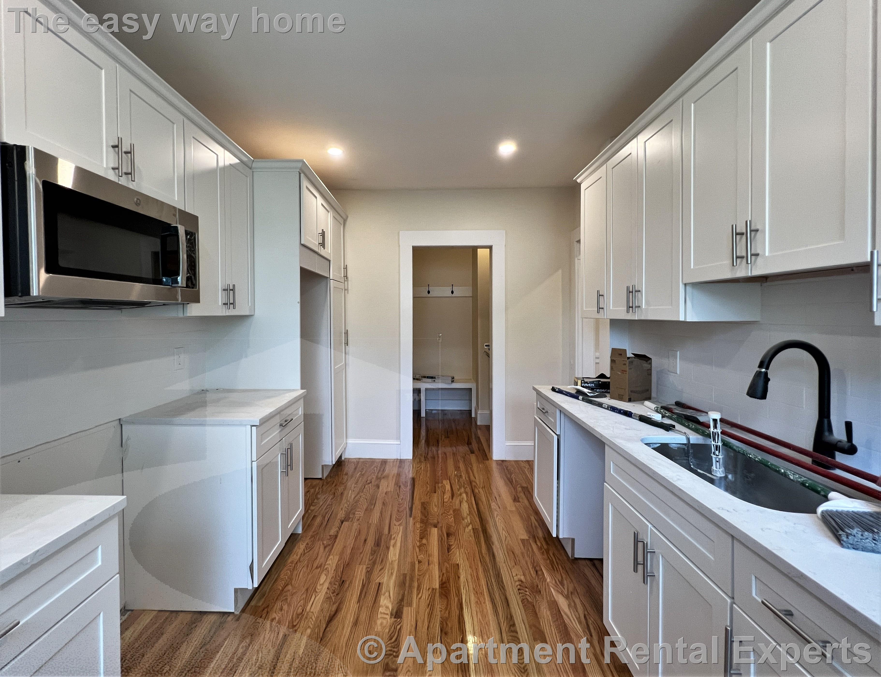 269 Huron Ave, Huron Village