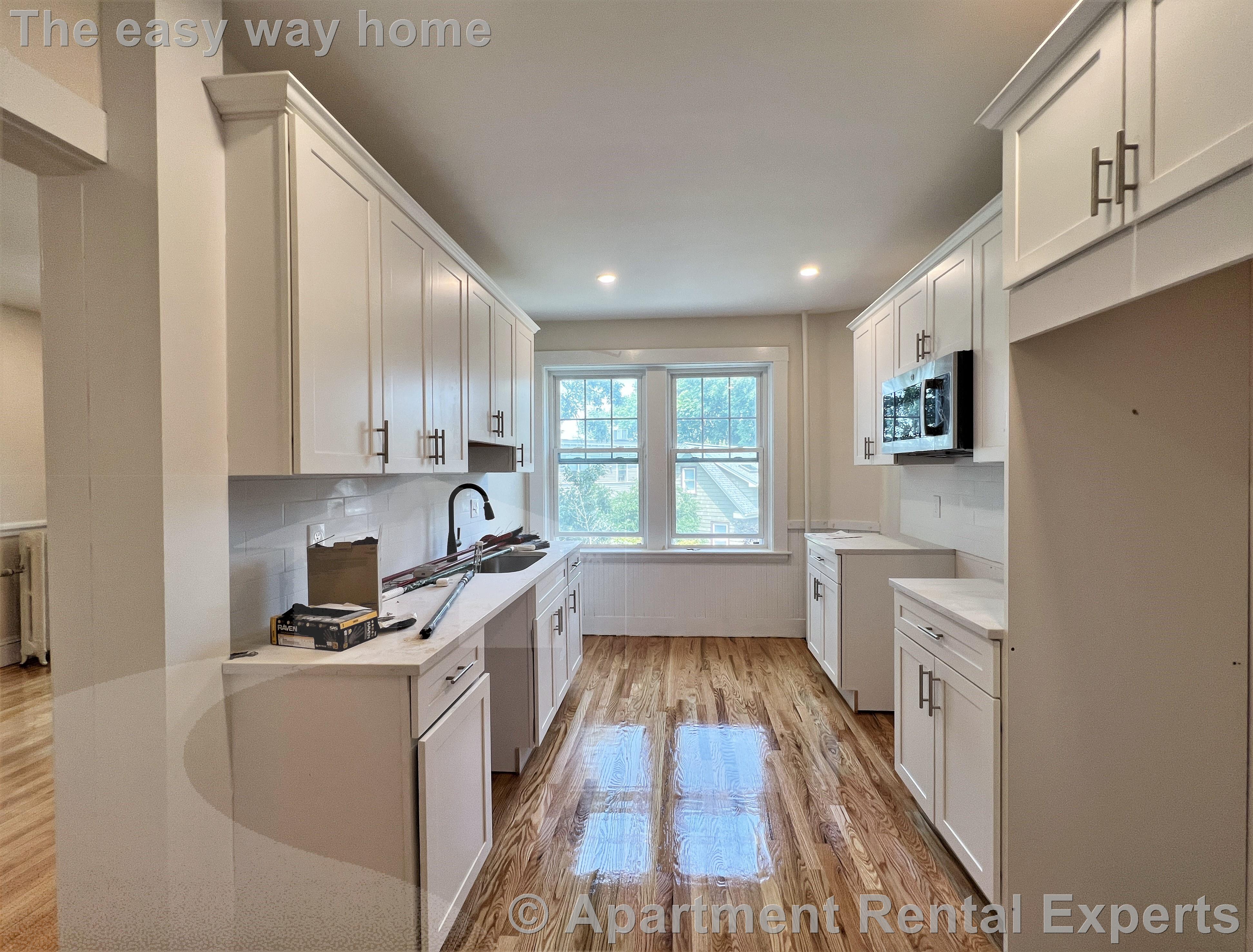 269 Huron Ave, Huron Village