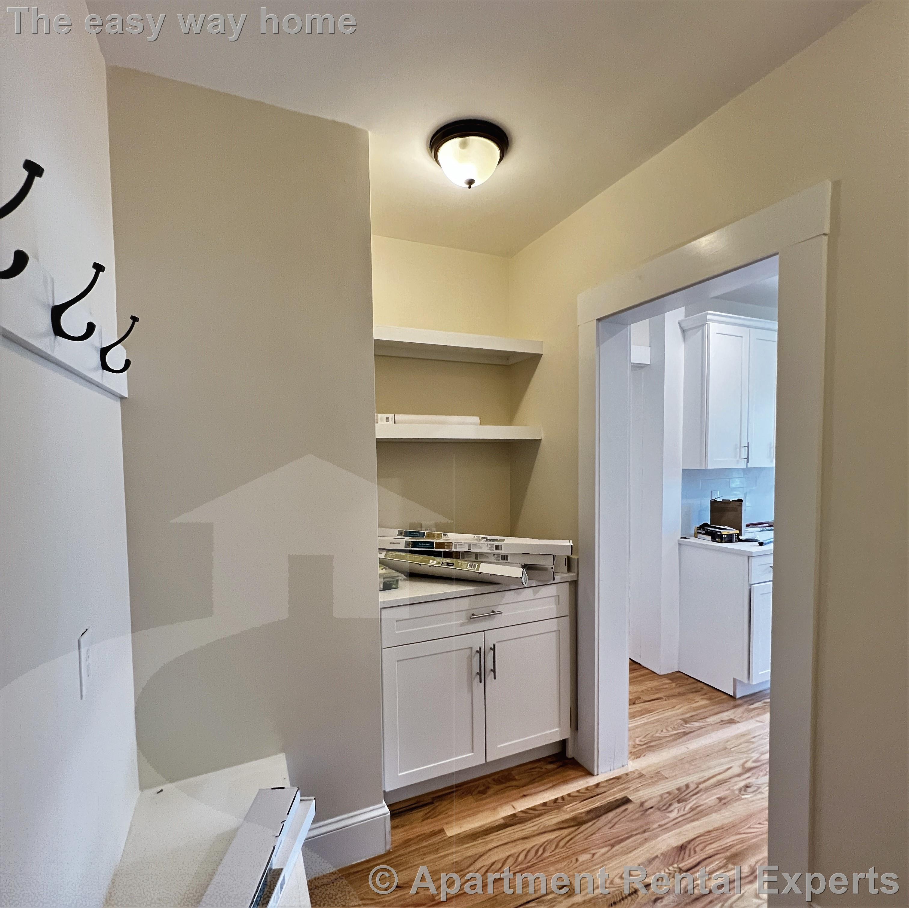 269 Huron Ave, Huron Village