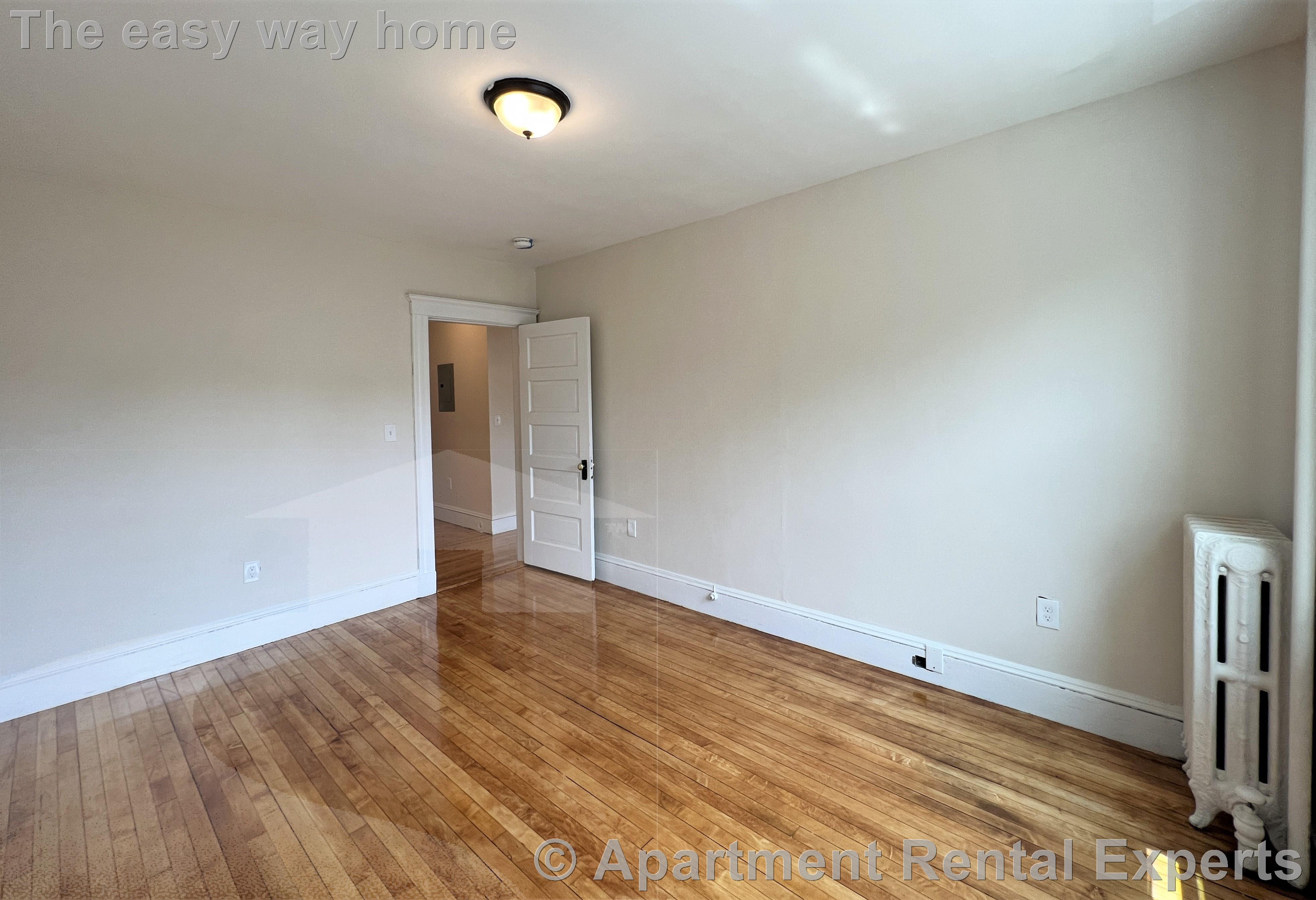 269 Huron Ave, Huron Village