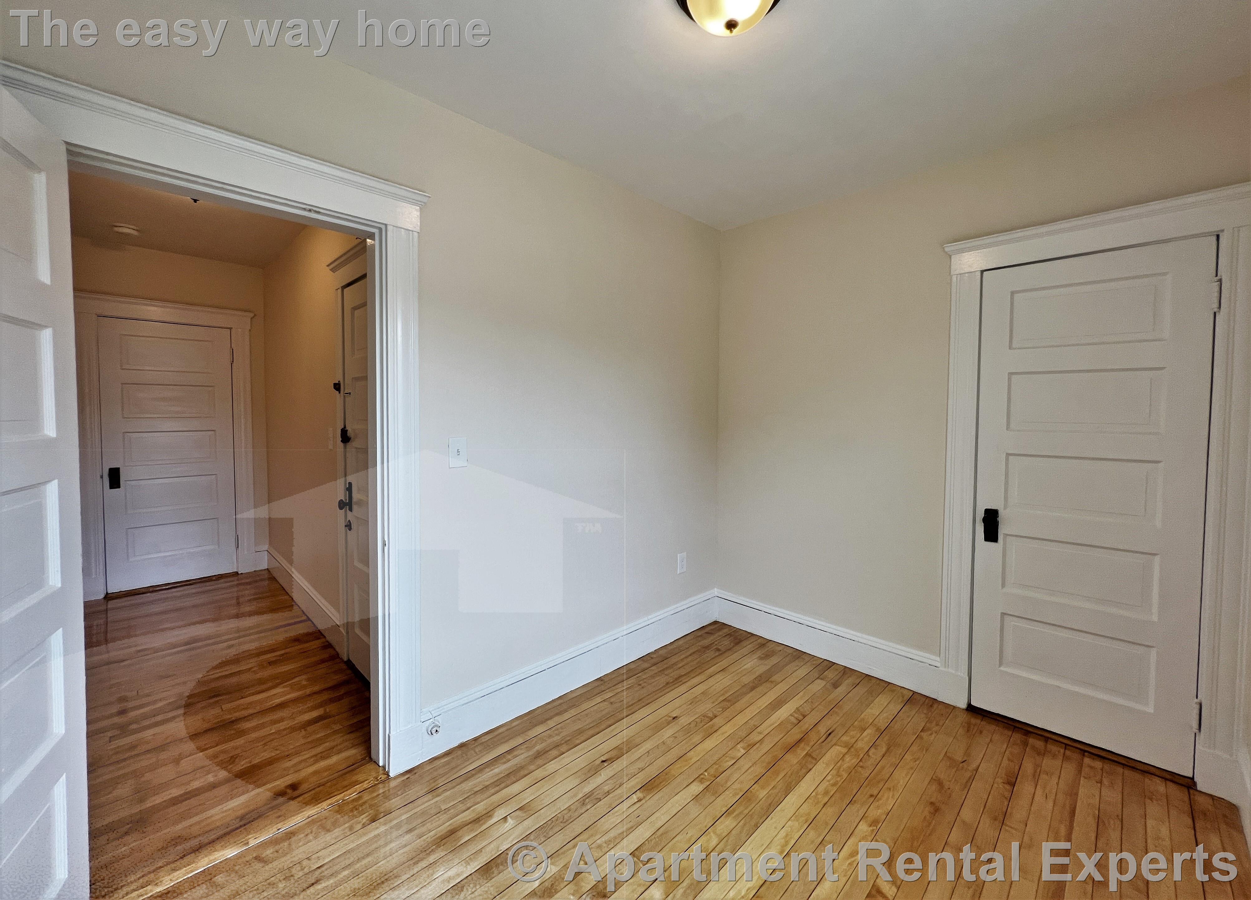 269 Huron Ave, Huron Village