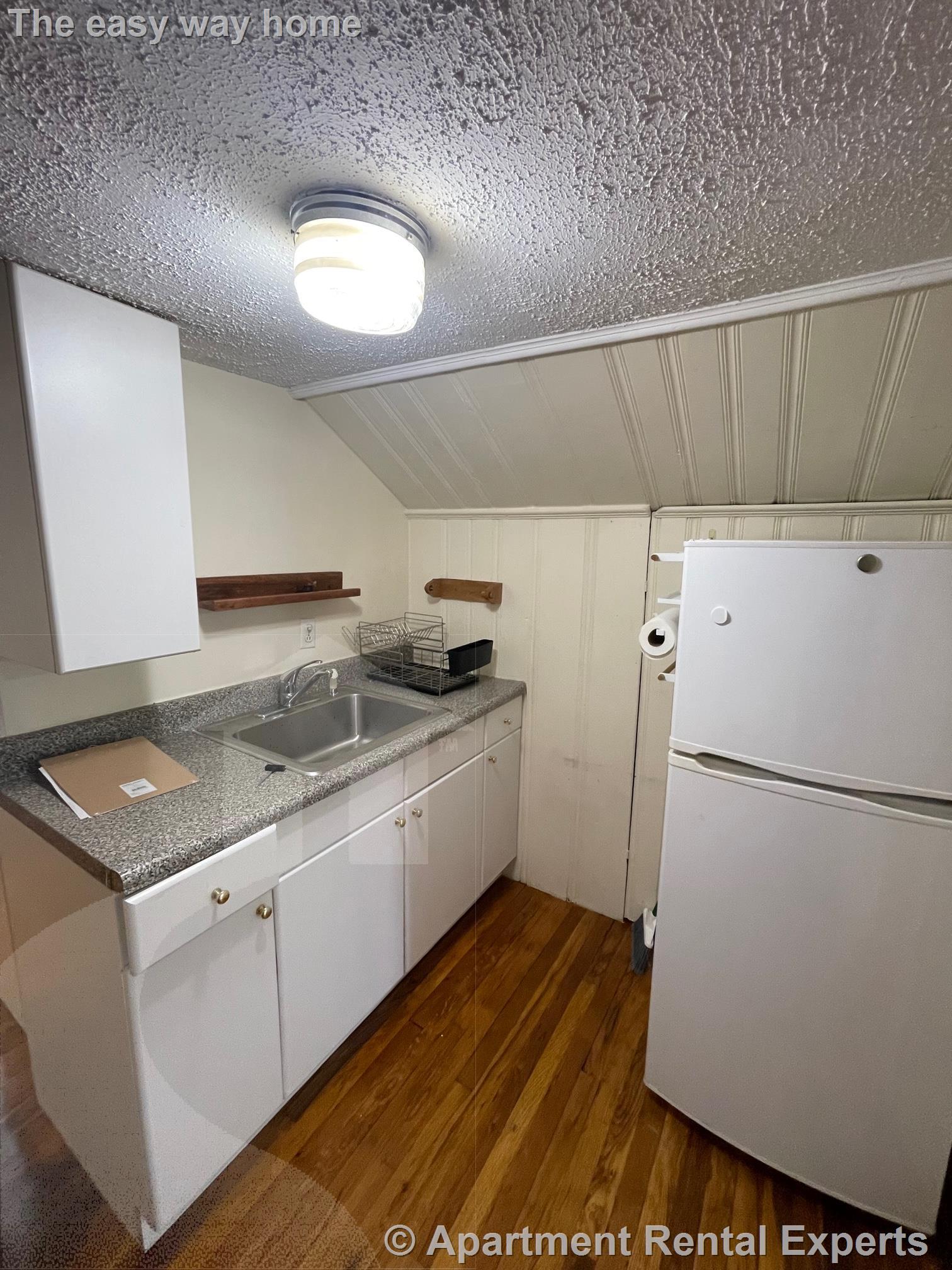 78 Amsden St, Arlington