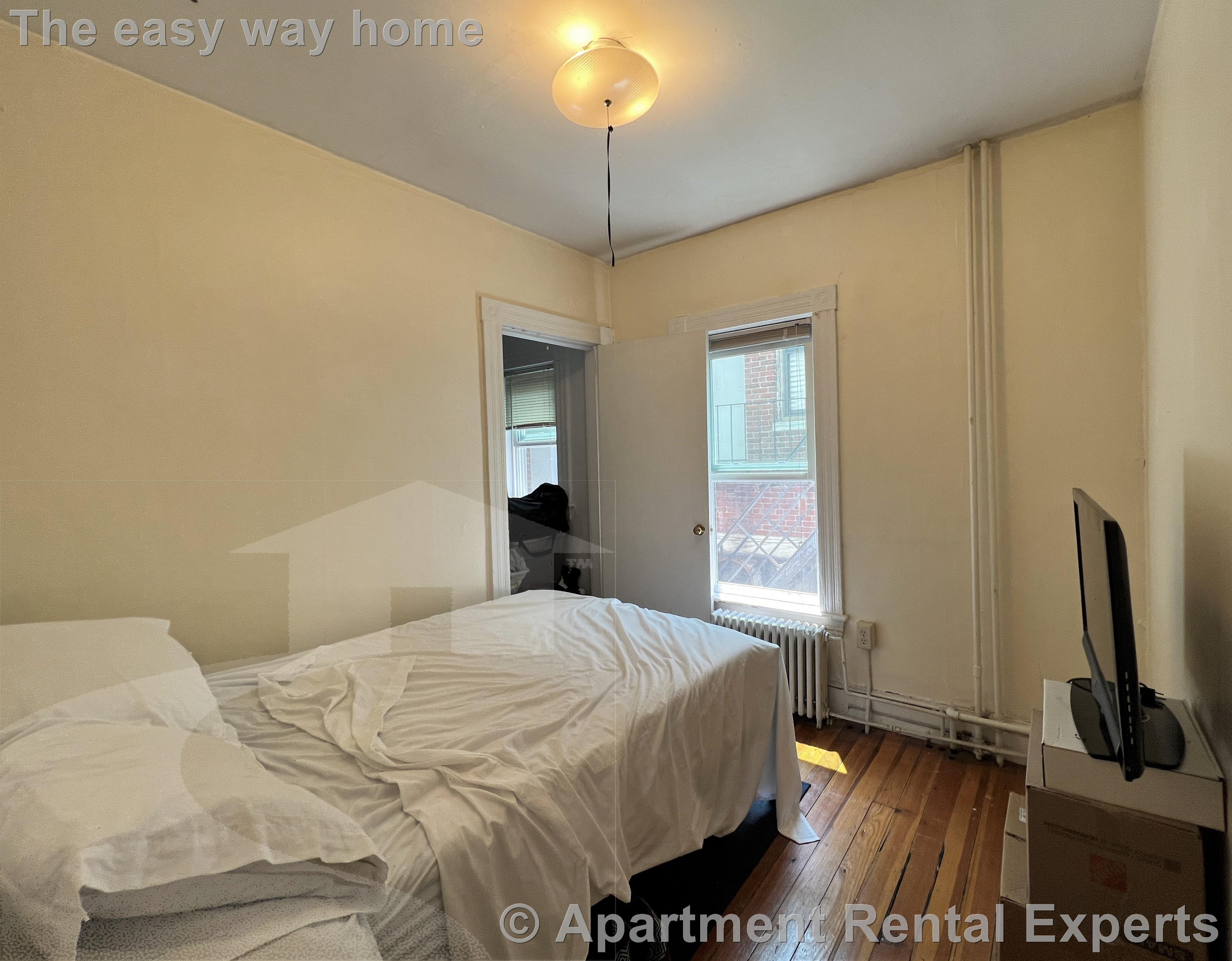 185 Lowell St, Spring Hill