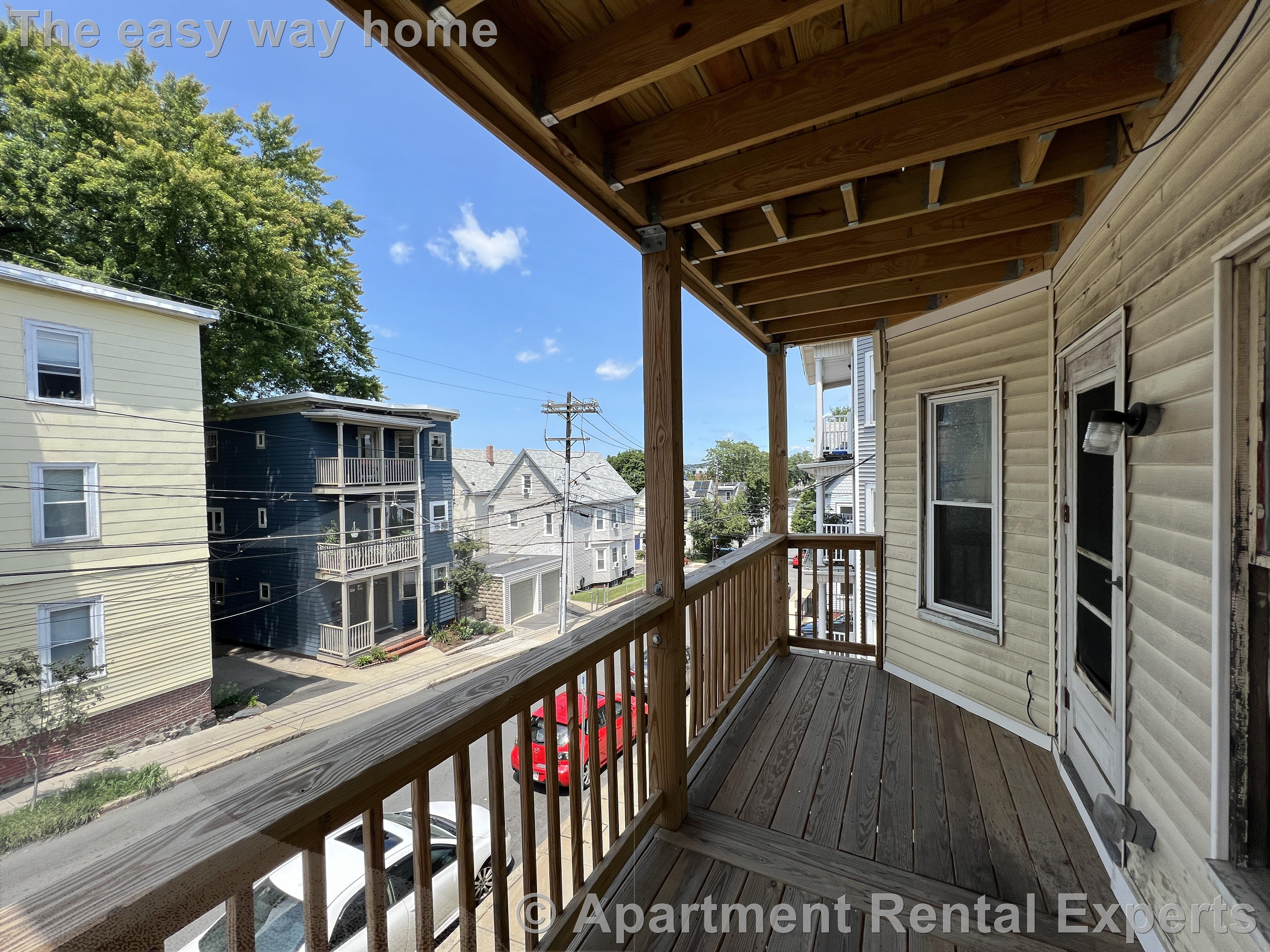 185 Lowell St, Spring Hill