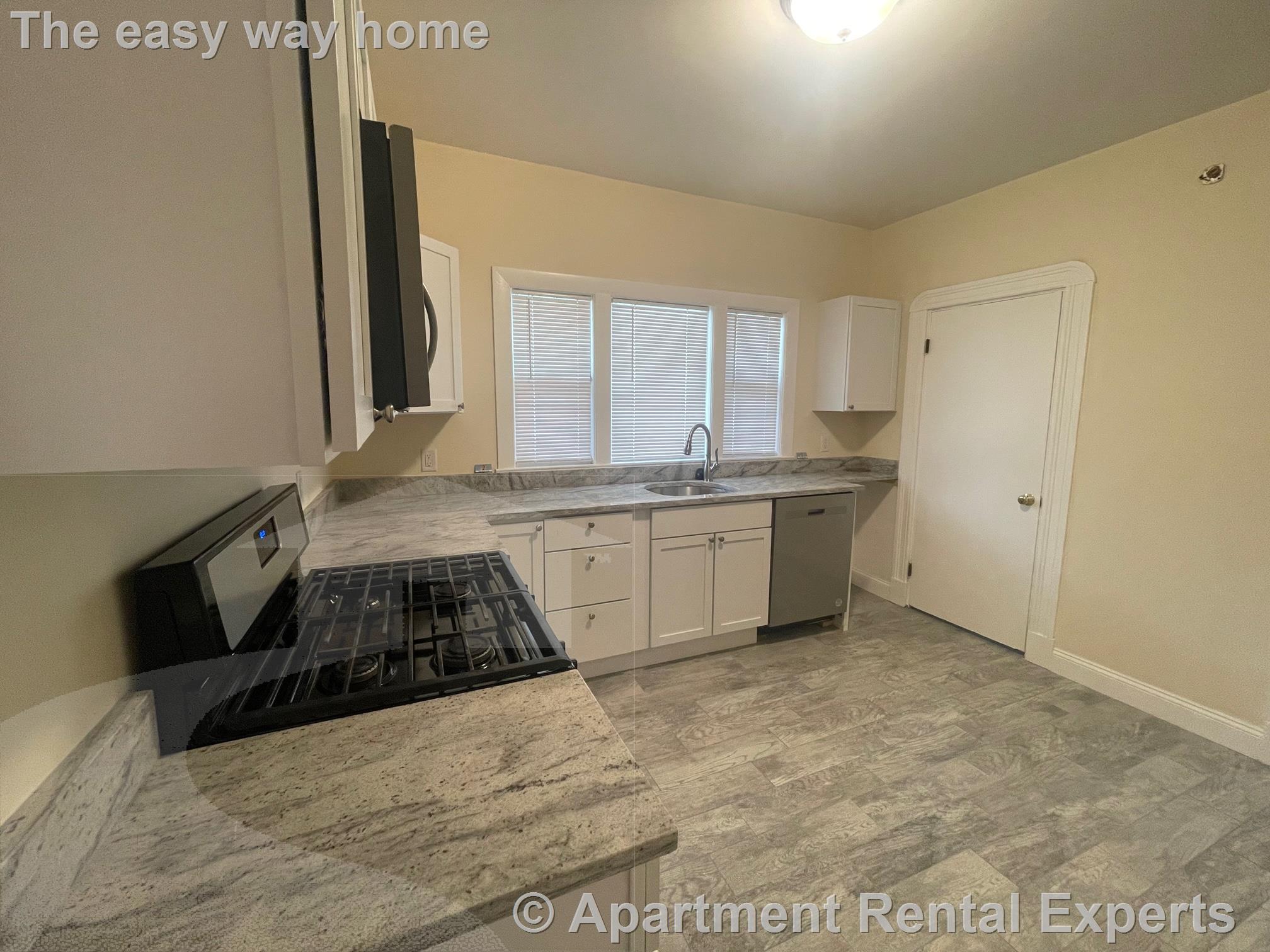 452 Broadway, Magoun Square